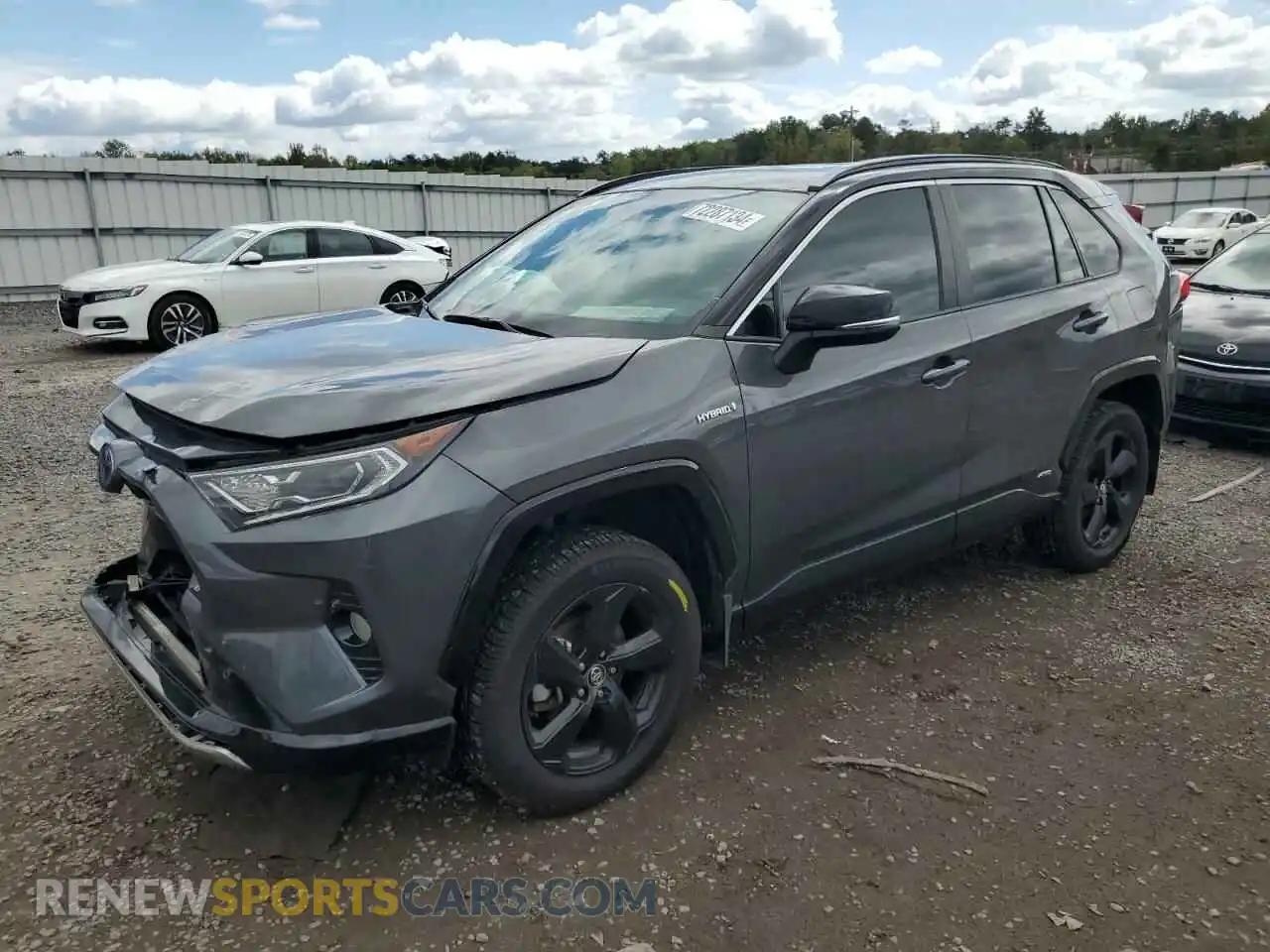 1 Photograph of a damaged car 2T3EWRFV8LW069286 TOYOTA RAV4 2020