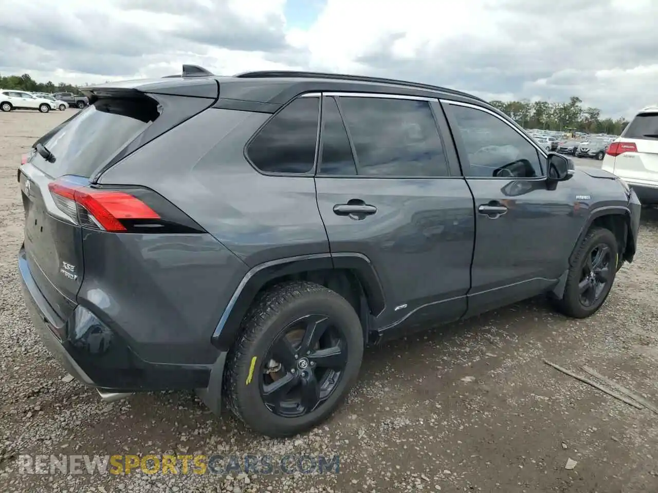3 Photograph of a damaged car 2T3EWRFV8LW069286 TOYOTA RAV4 2020