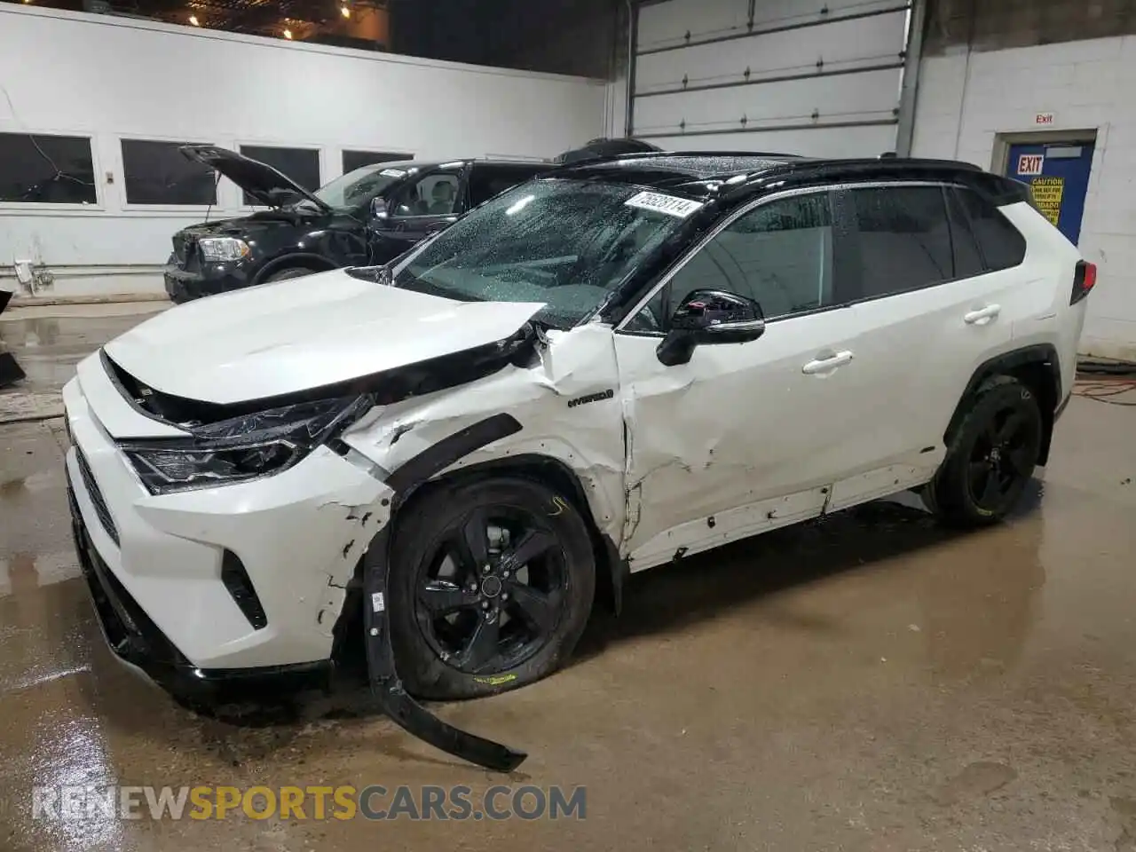 1 Photograph of a damaged car 2T3EWRFV8LW084936 TOYOTA RAV4 2020
