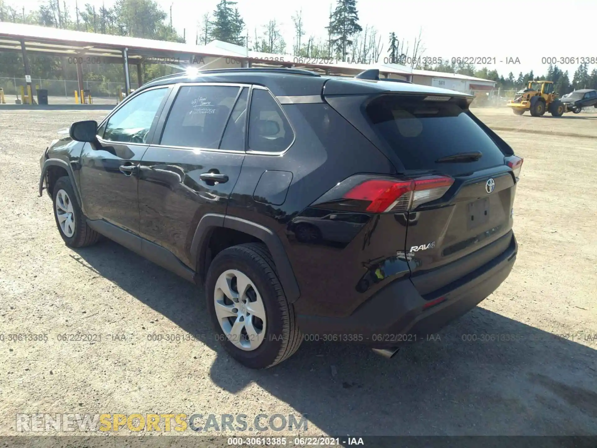 3 Photograph of a damaged car 2T3F1RFV0LC082988 TOYOTA RAV4 2020