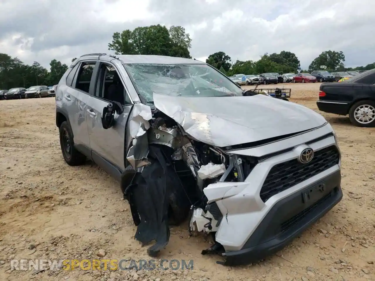 1 Photograph of a damaged car 2T3F1RFV0LC084840 TOYOTA RAV4 2020