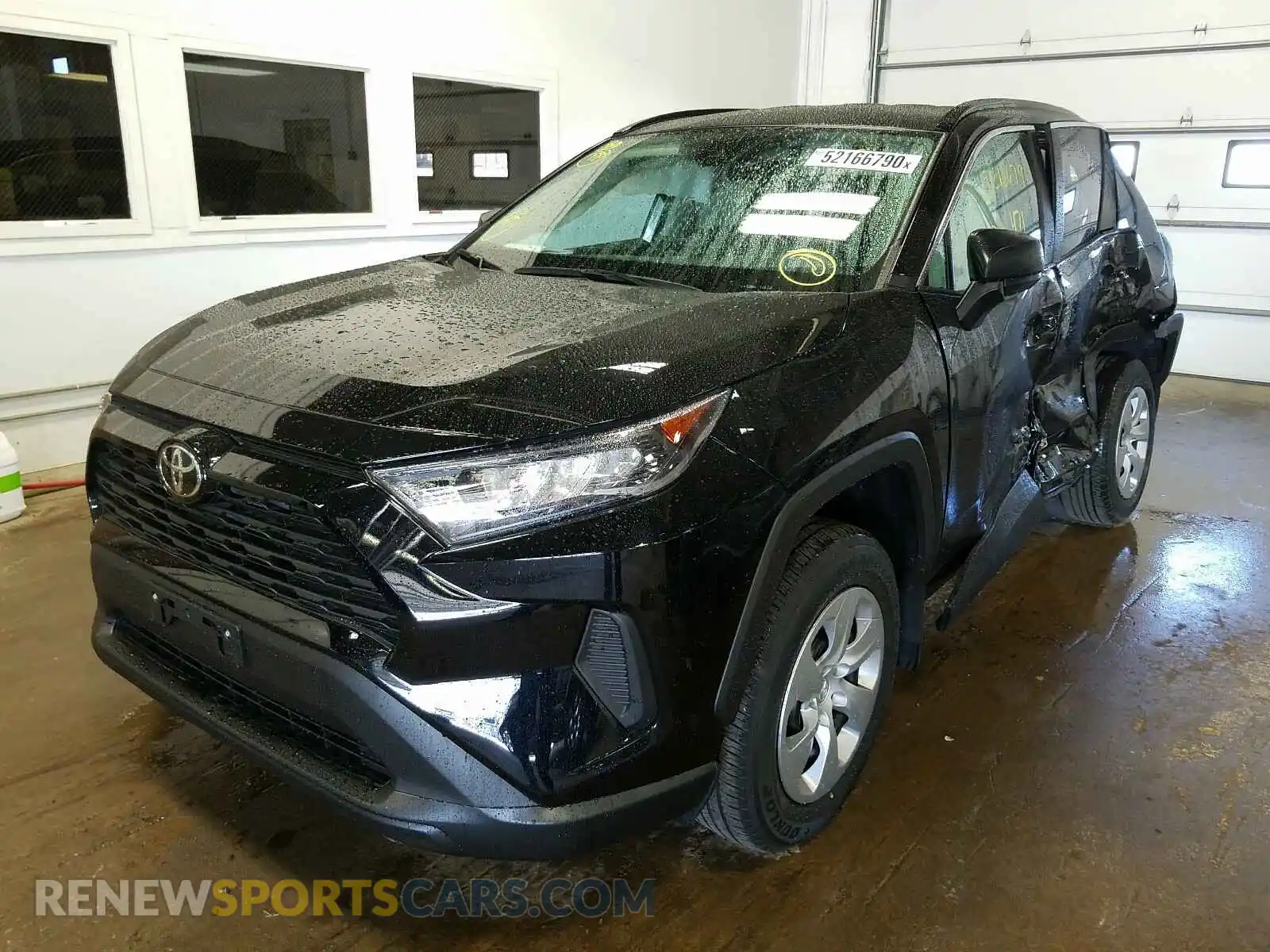 2 Photograph of a damaged car 2T3F1RFV0LW136031 TOYOTA RAV4 2020