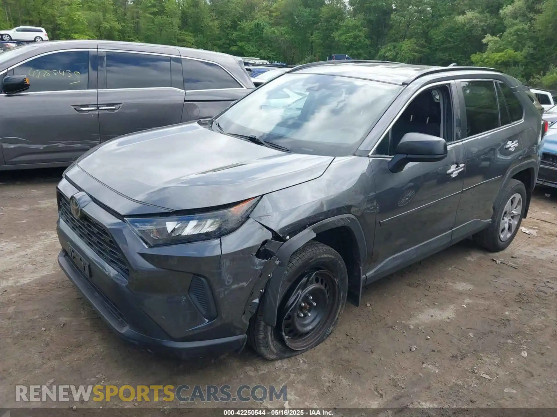 2 Photograph of a damaged car 2T3F1RFV1LW084392 TOYOTA RAV4 2020