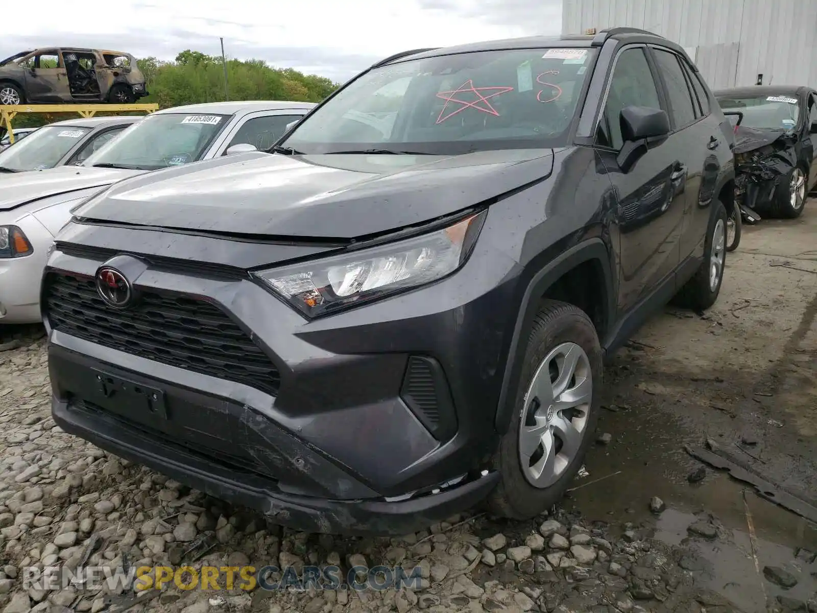 2 Photograph of a damaged car 2T3F1RFV2LC098934 TOYOTA RAV4 2020