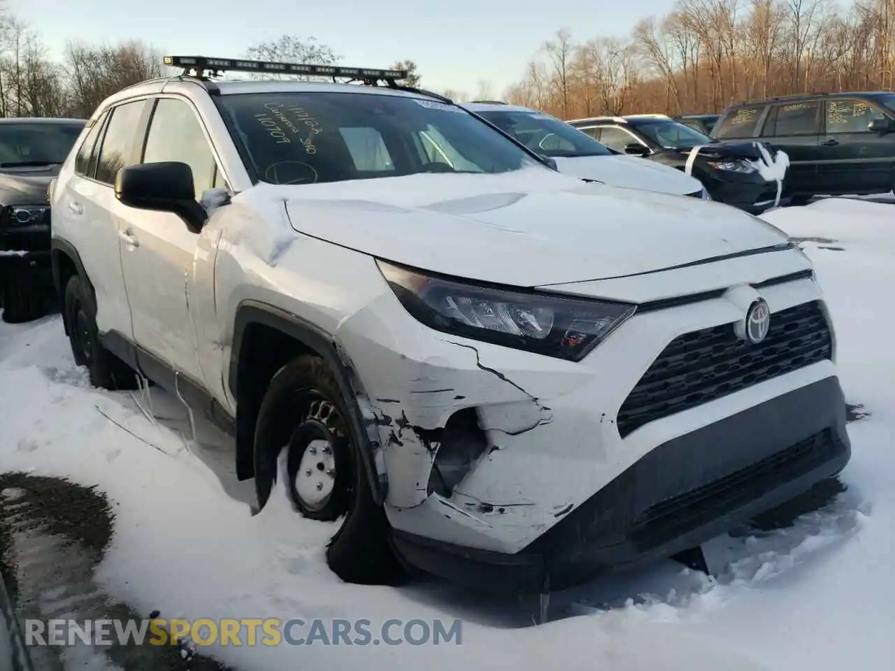 1 Photograph of a damaged car 2T3F1RFV2LC110709 TOYOTA RAV4 2020