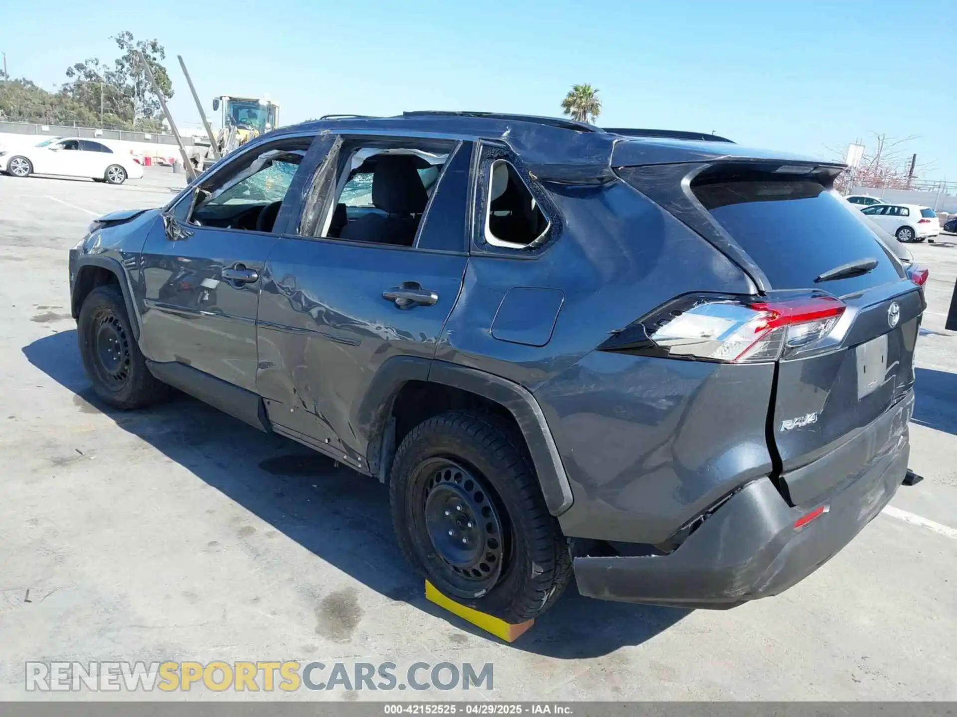3 Photograph of a damaged car 2T3F1RFV2LC115473 TOYOTA RAV4 2020