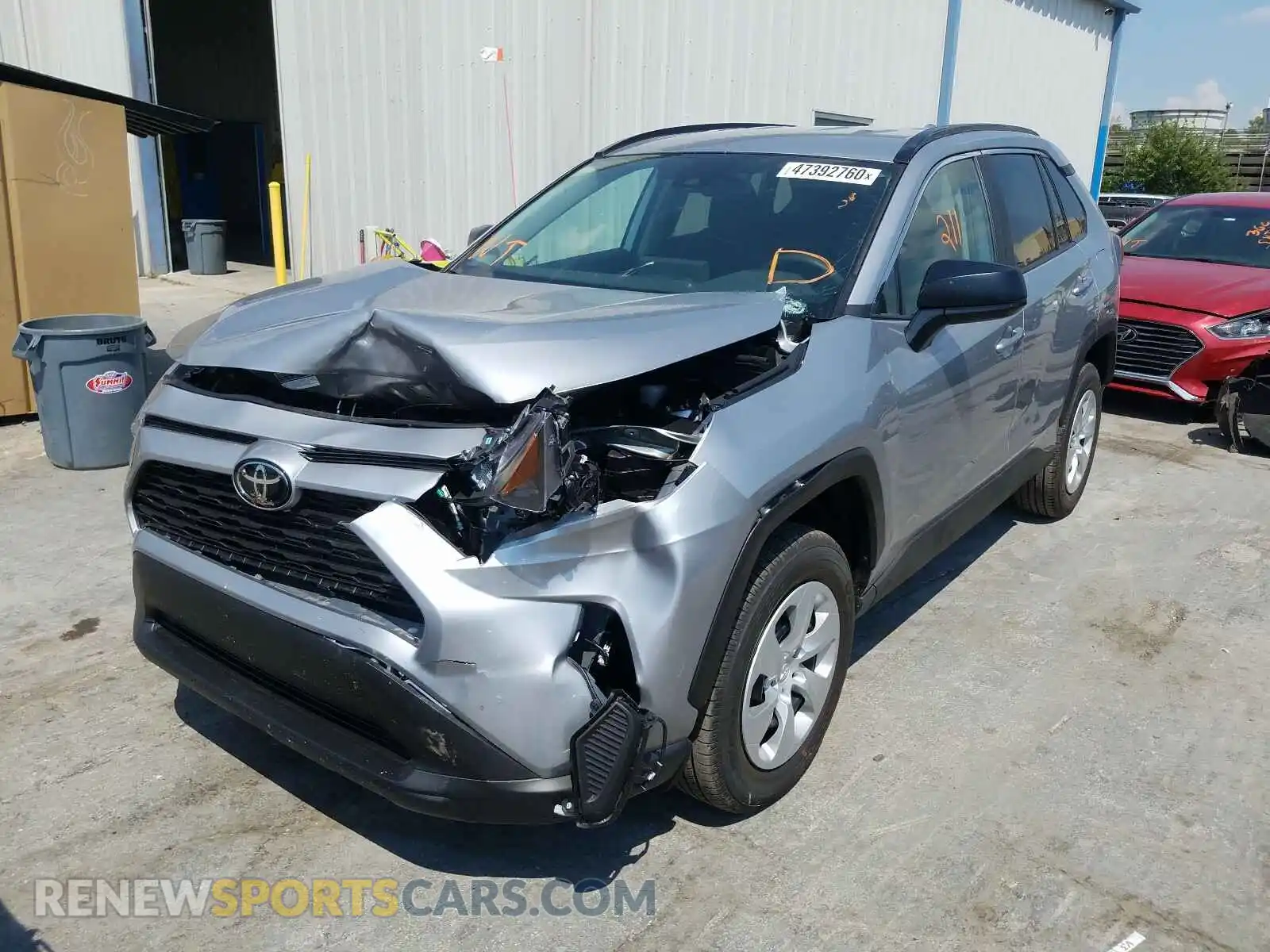 2 Photograph of a damaged car 2T3F1RFV4LC120822 TOYOTA RAV4 2020