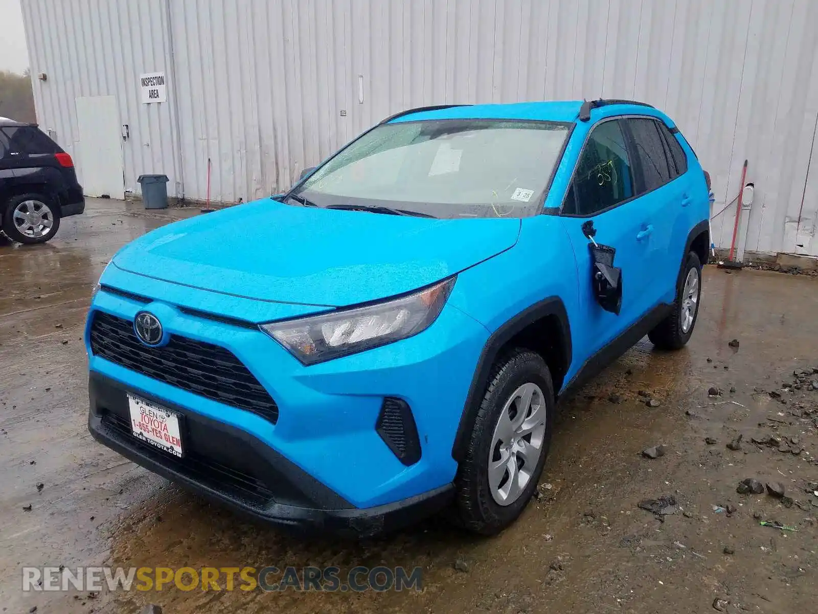 2 Photograph of a damaged car 2T3F1RFV4LW110628 TOYOTA RAV4 2020