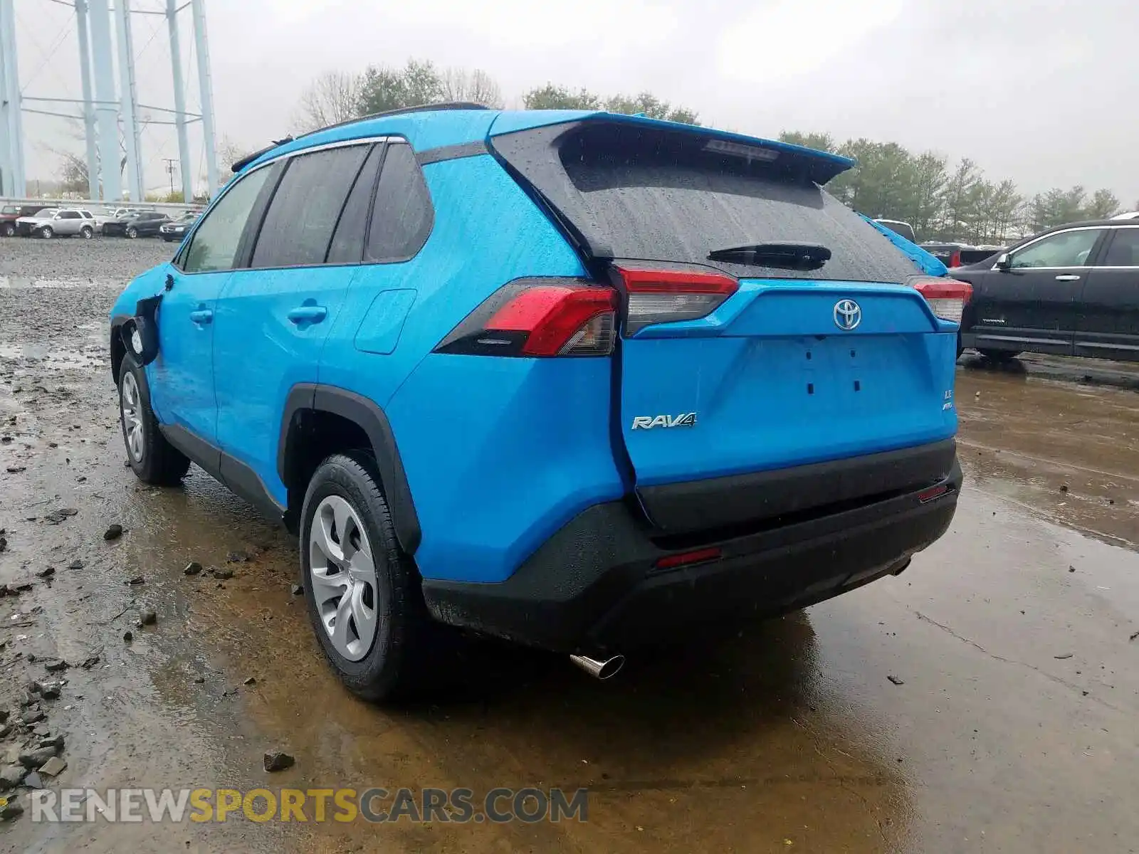 3 Photograph of a damaged car 2T3F1RFV4LW110628 TOYOTA RAV4 2020