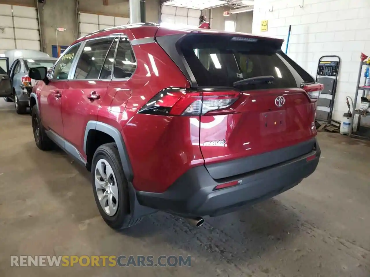 3 Photograph of a damaged car 2T3F1RFV5LC069525 TOYOTA RAV4 2020