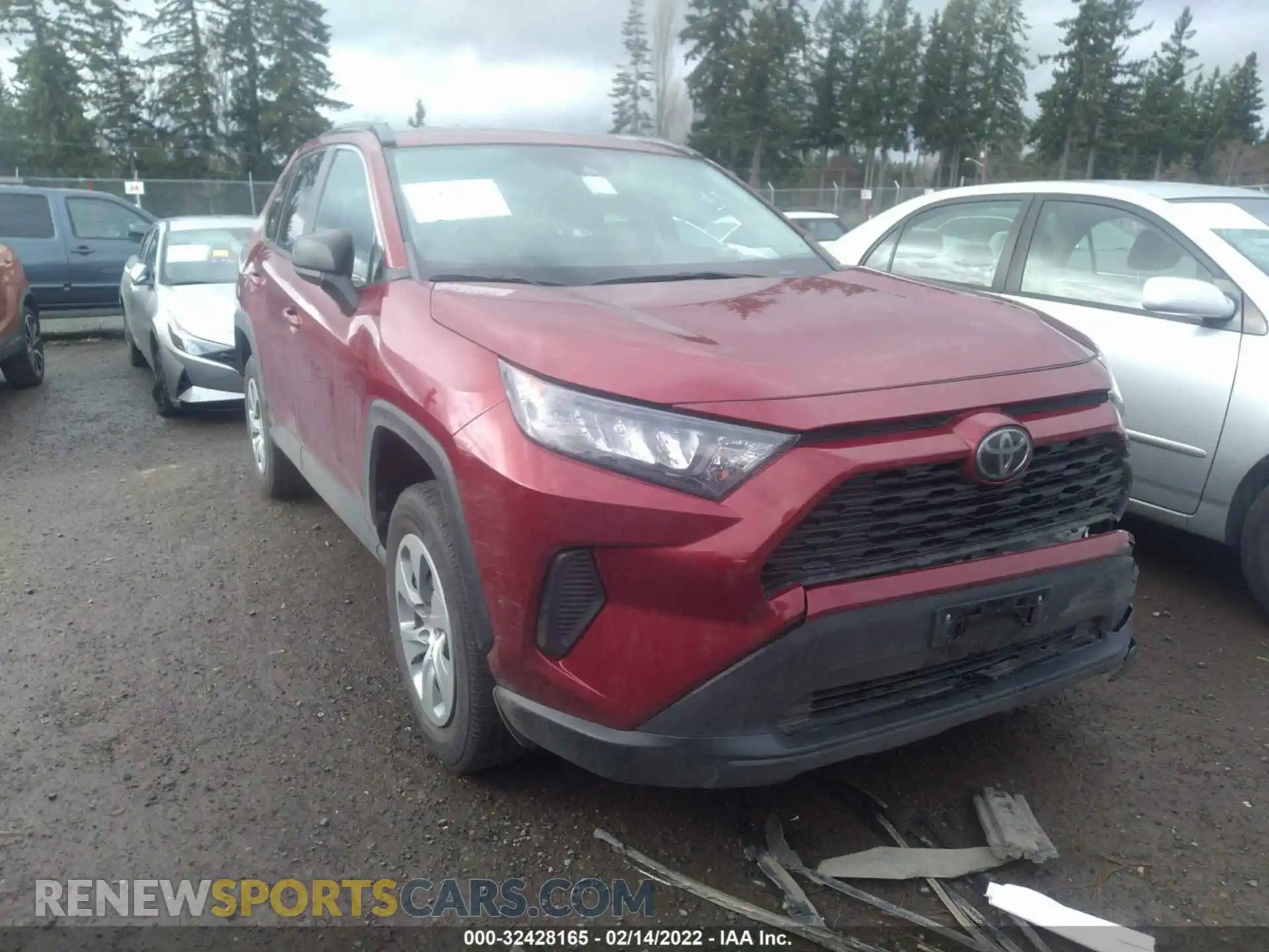 1 Photograph of a damaged car 2T3F1RFV6LC086852 TOYOTA RAV4 2020