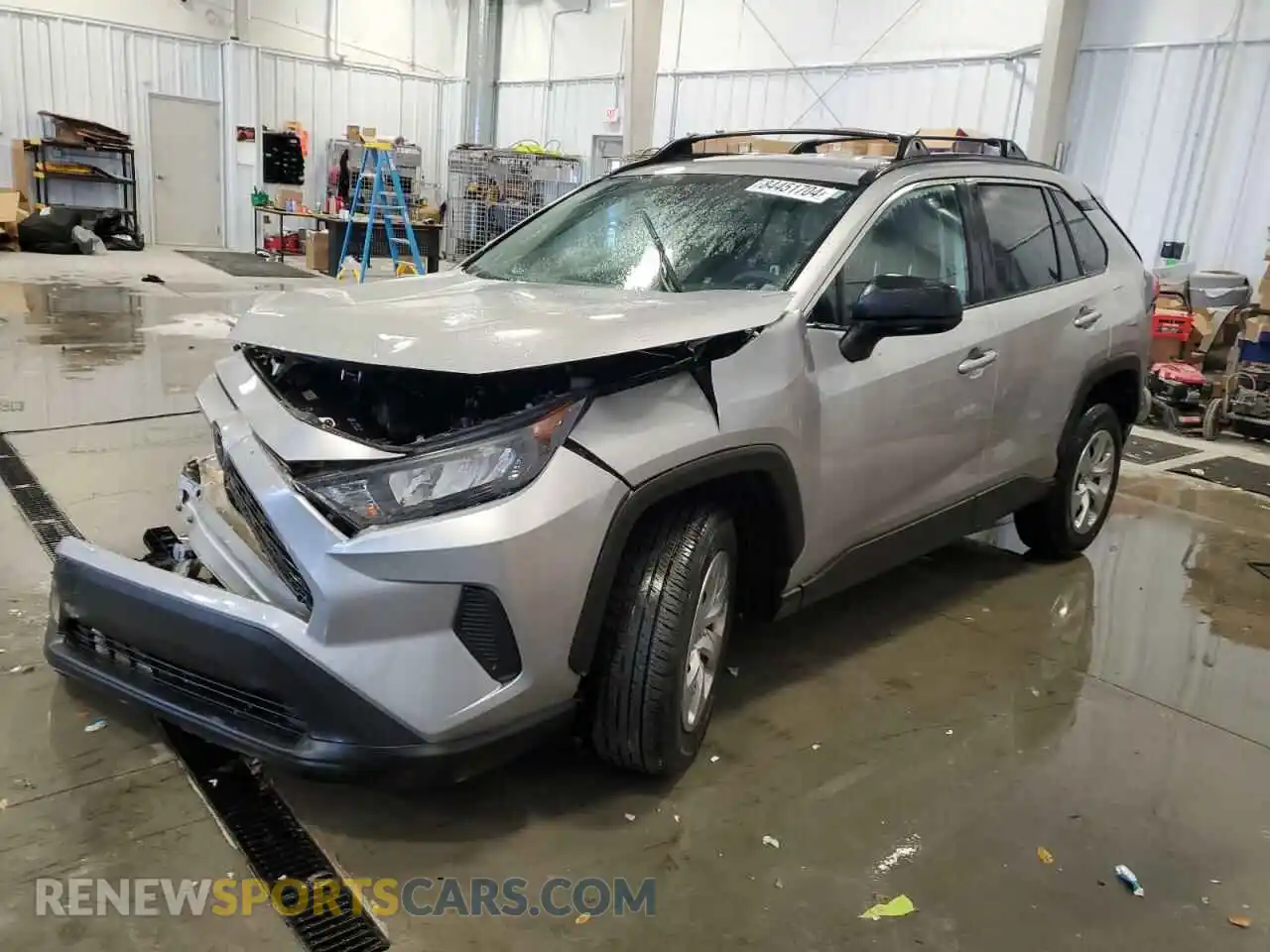 1 Photograph of a damaged car 2T3F1RFV8LC071317 TOYOTA RAV4 2020