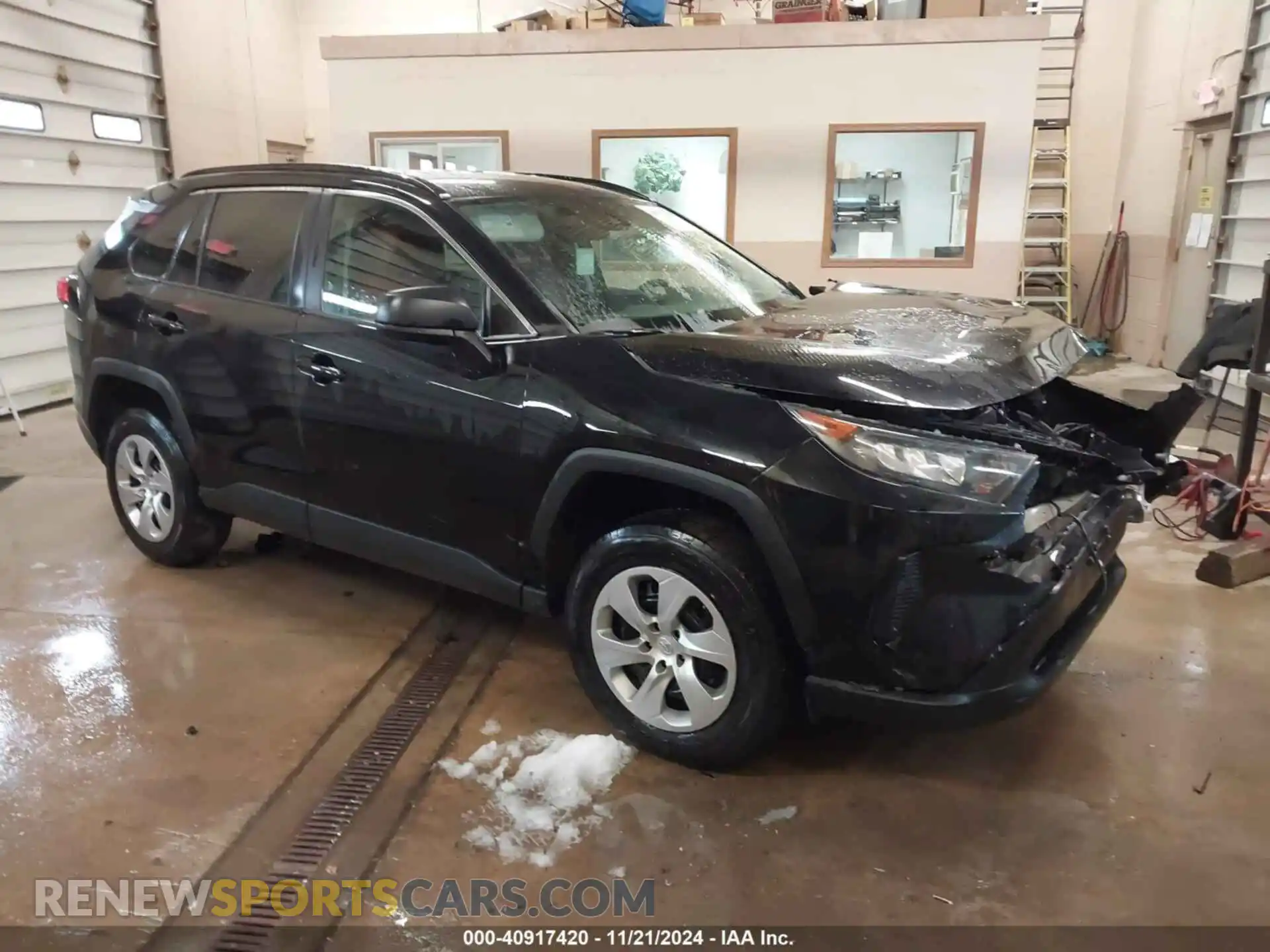 1 Photograph of a damaged car 2T3F1RFVXLC129217 TOYOTA RAV4 2020