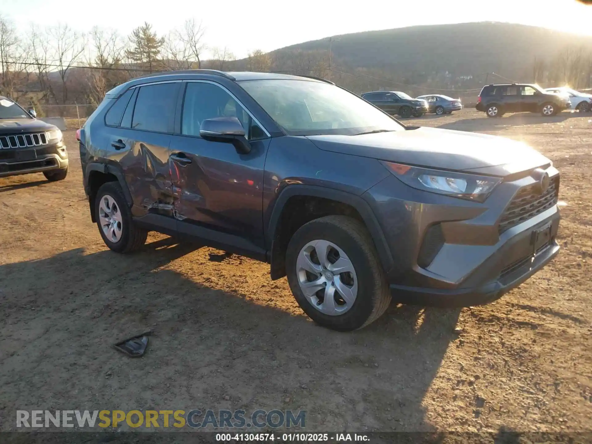 1 Photograph of a damaged car 2T3G1RFV2LC080244 TOYOTA RAV4 2020