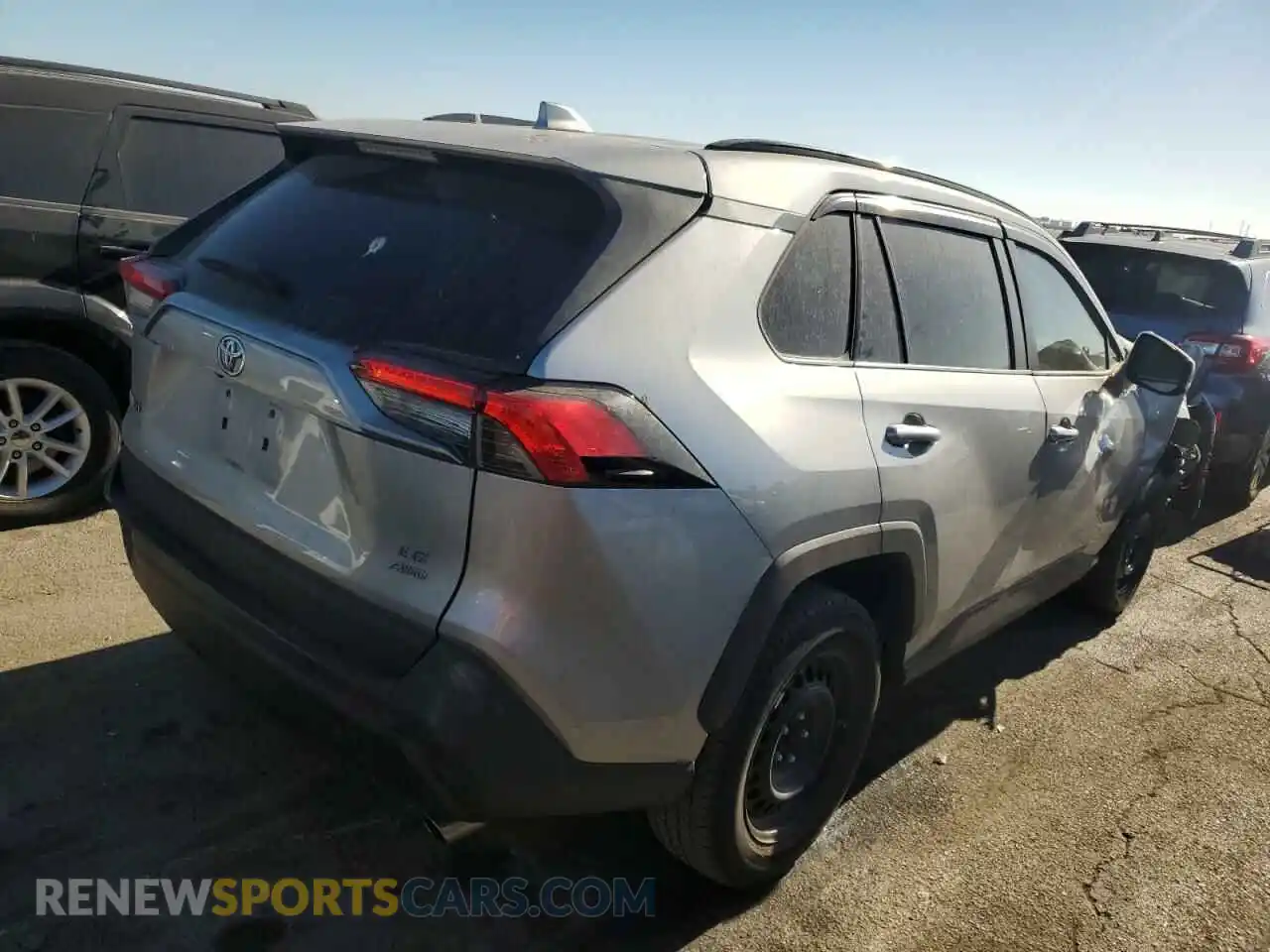 3 Photograph of a damaged car 2T3G1RFV2LC136456 TOYOTA RAV4 2020