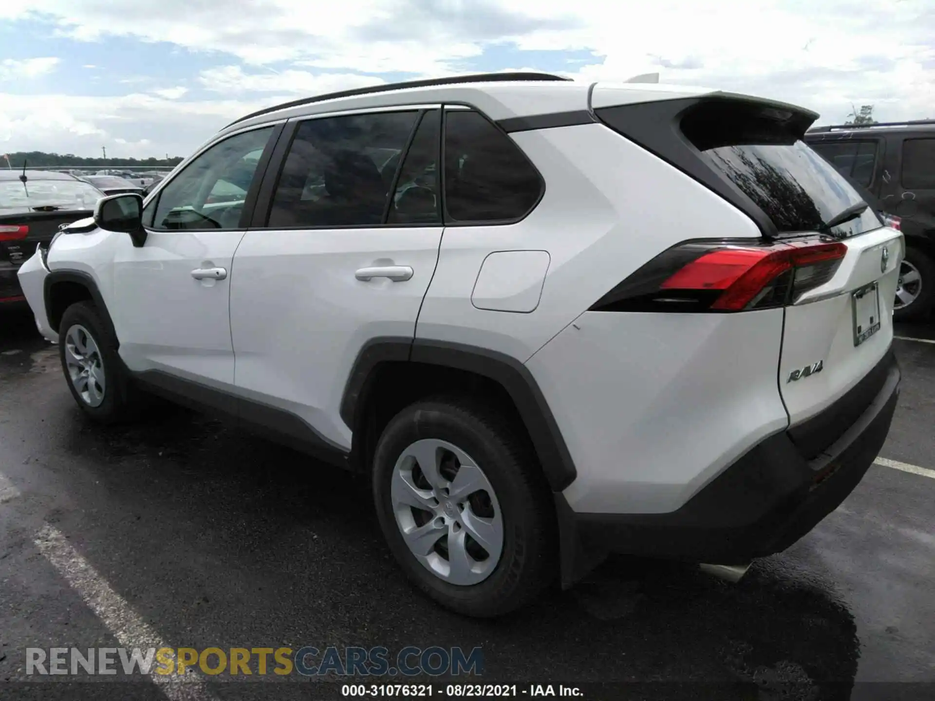 3 Photograph of a damaged car 2T3G1RFV2LW125312 TOYOTA RAV4 2020