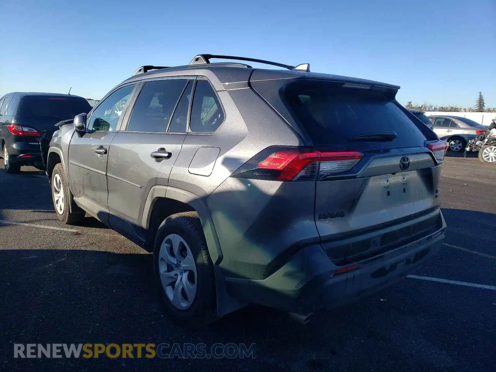 3 Photograph of a damaged car 2T3G1RFV7LC137554 TOYOTA RAV4 2020