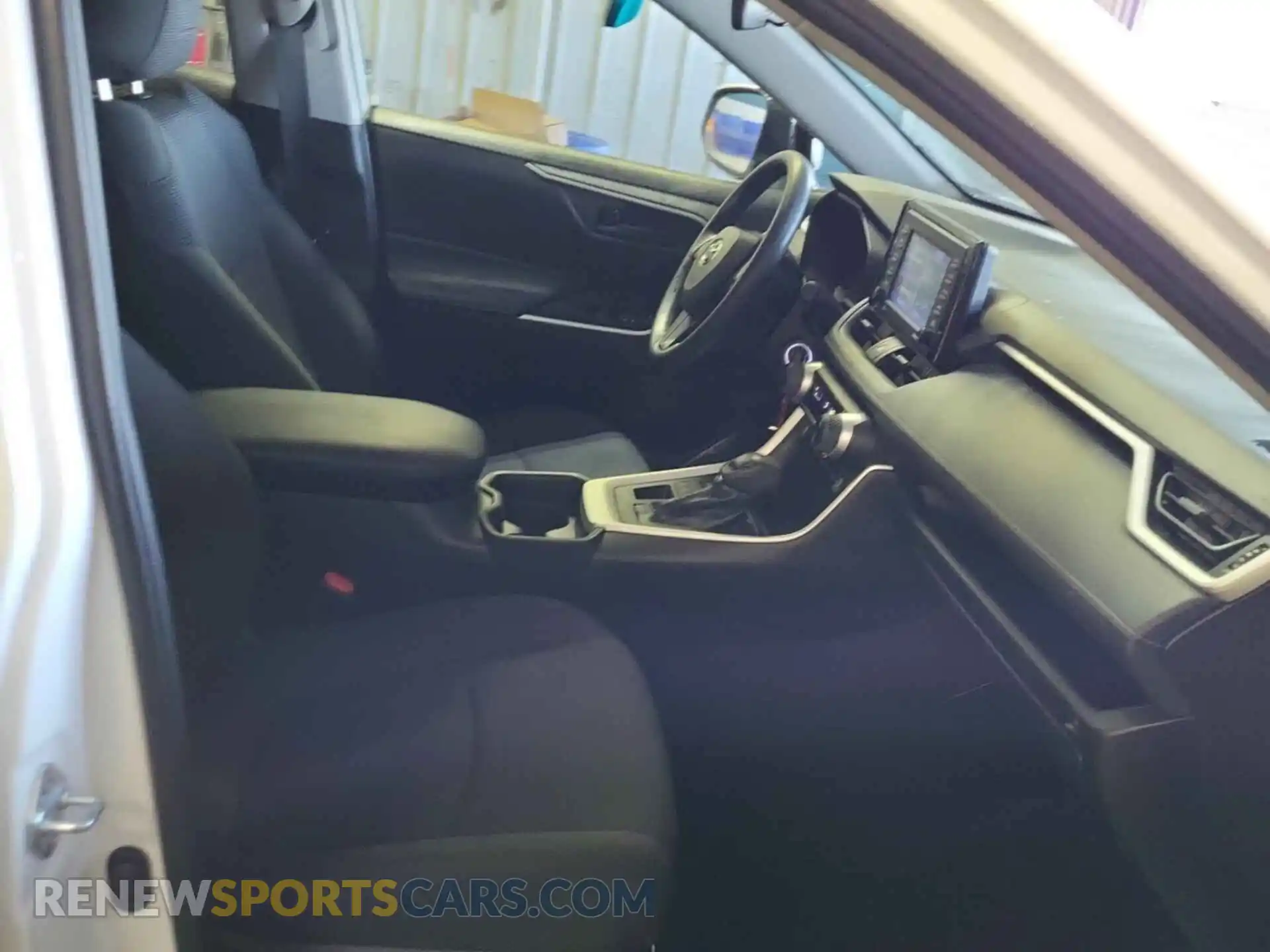 3 Photograph of a damaged car 2T3G1RFVXLW108564 TOYOTA RAV4 2020