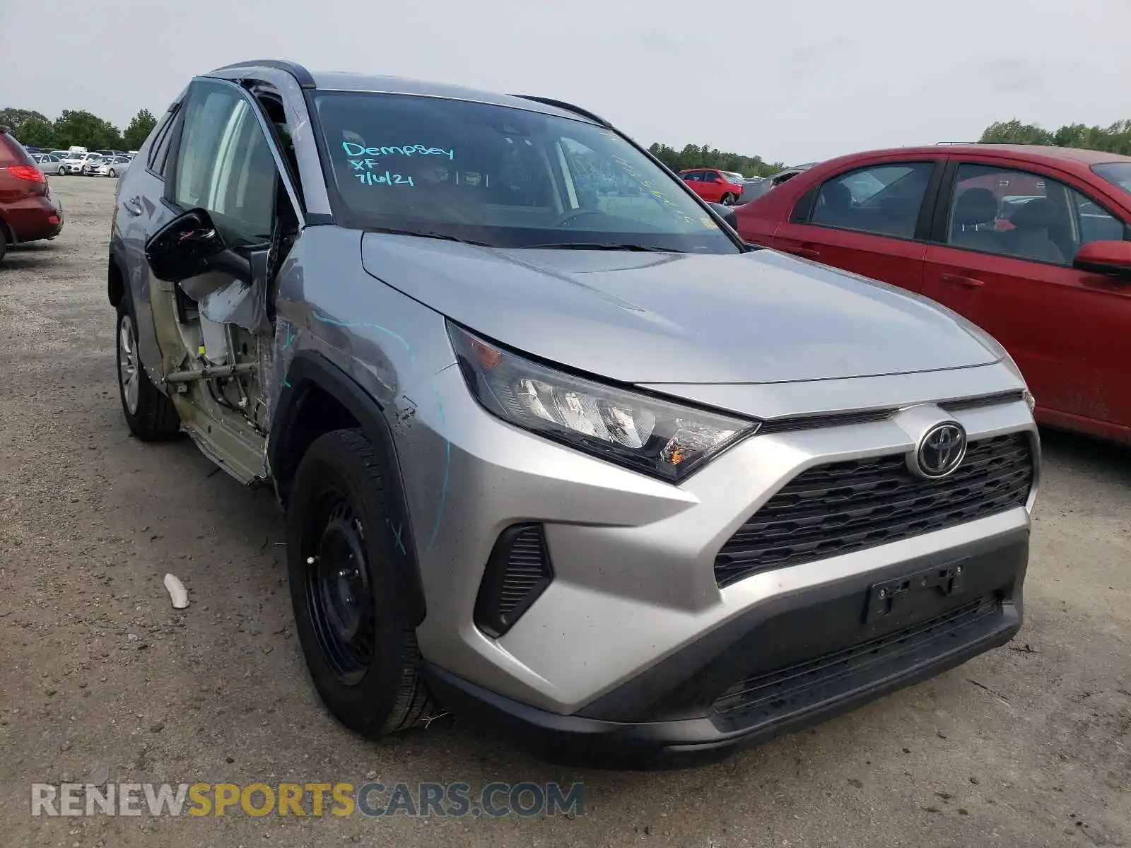 1 Photograph of a damaged car 2T3H1RFV0LC052009 TOYOTA RAV4 2020