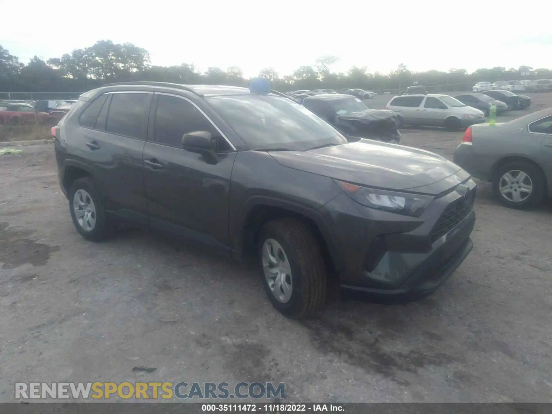 1 Photograph of a damaged car 2T3H1RFV1LC076450 TOYOTA RAV4 2020