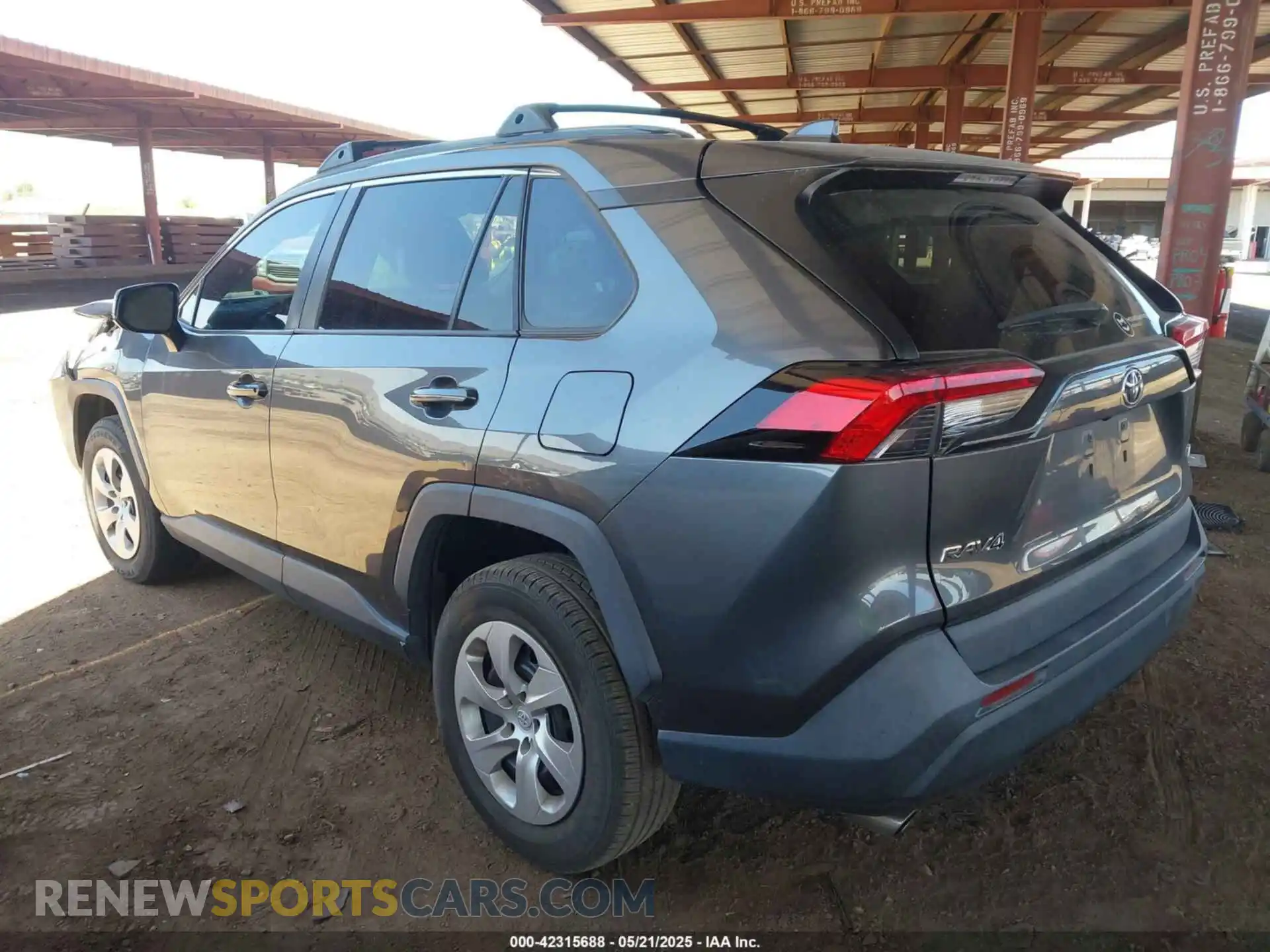 3 Photograph of a damaged car 2T3H1RFV1LC080384 TOYOTA RAV4 2020