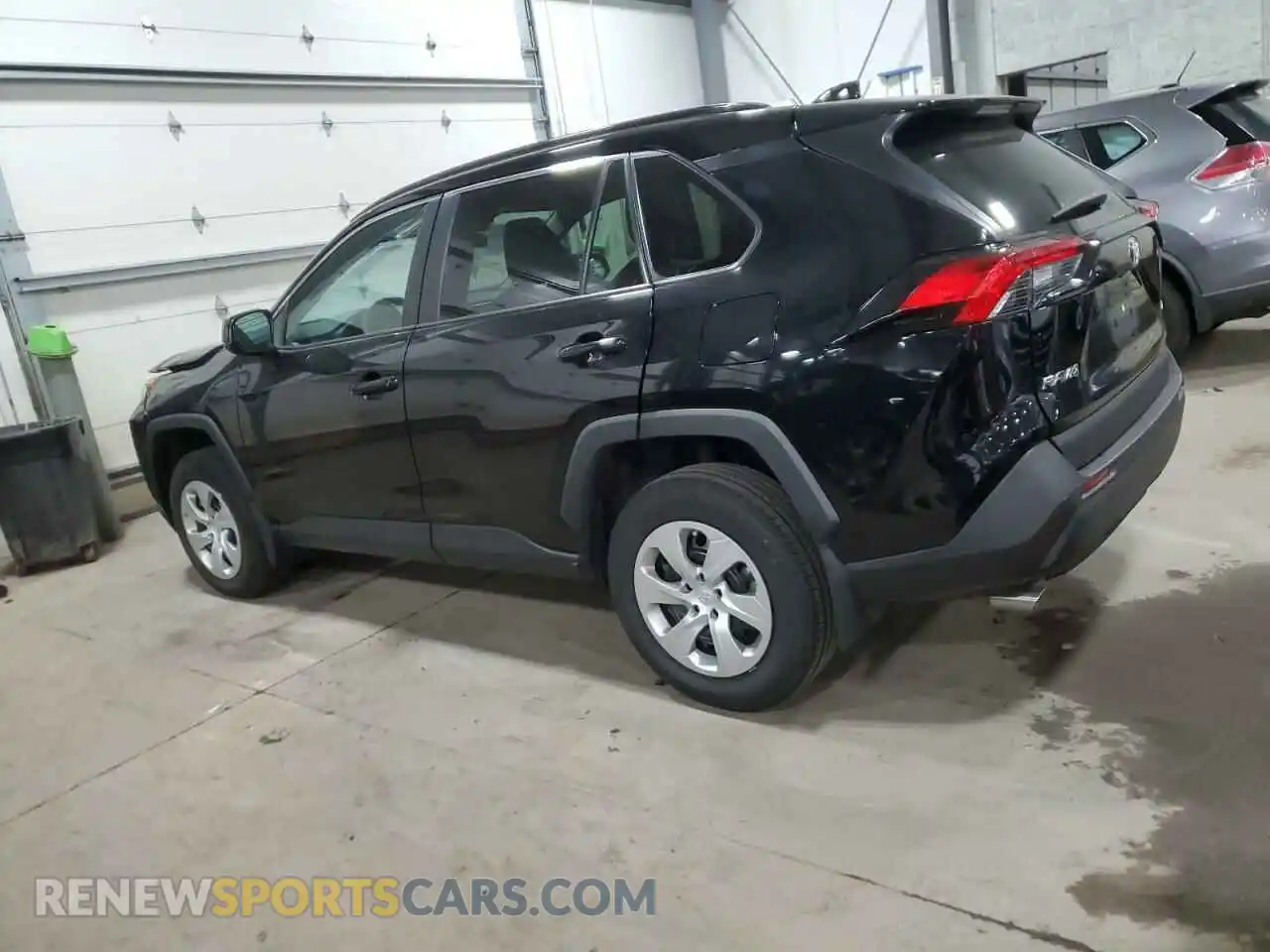 2 Photograph of a damaged car 2T3H1RFV1LW096681 TOYOTA RAV4 2020