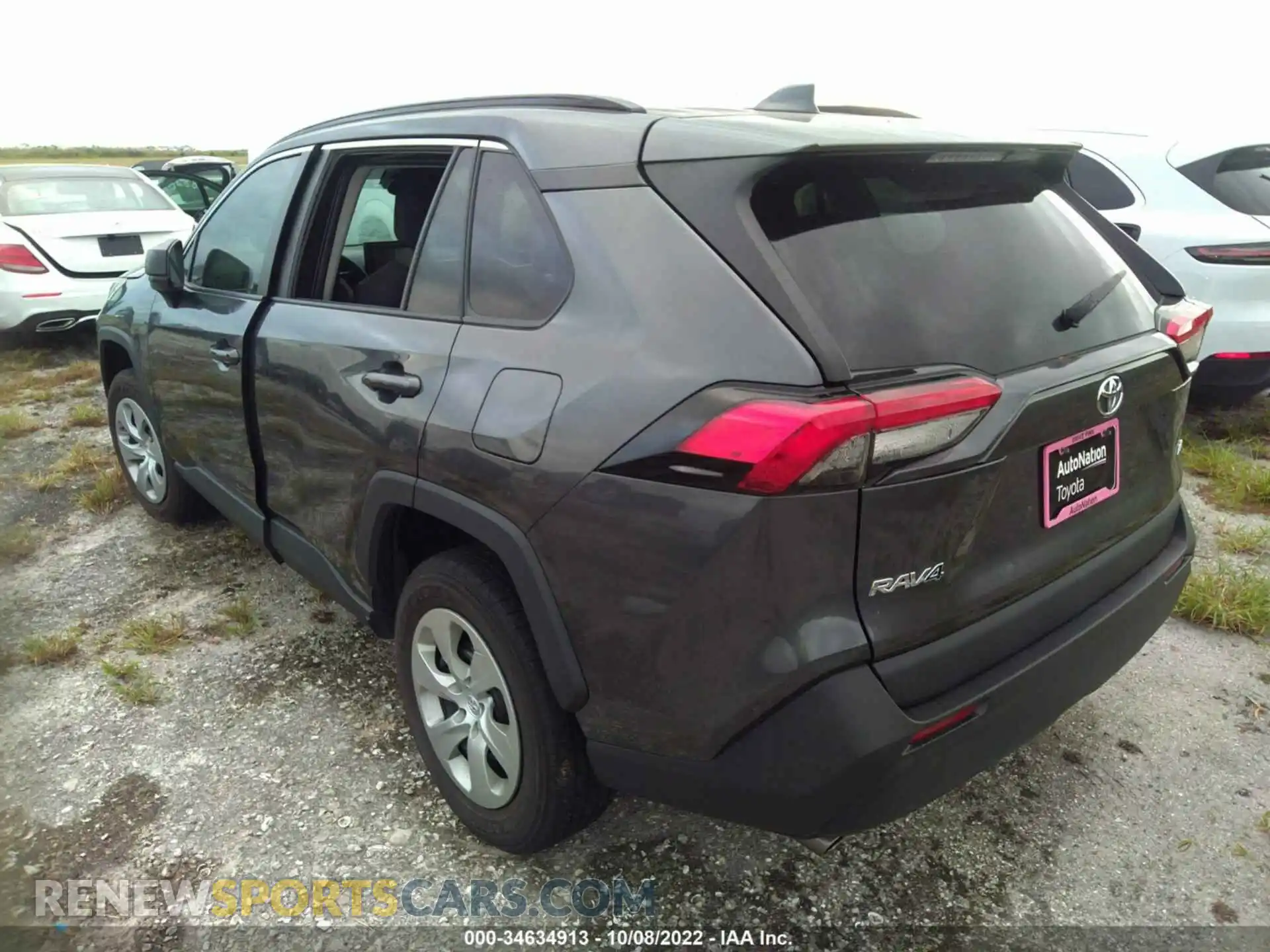 3 Photograph of a damaged car 2T3H1RFV2LC044767 TOYOTA RAV4 2020