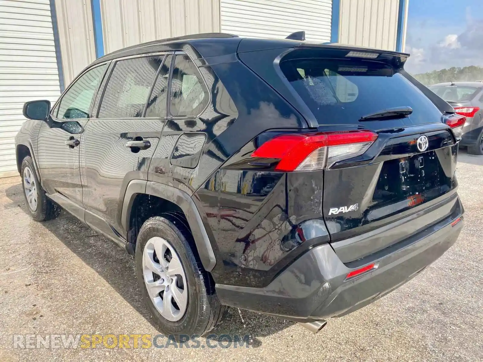 3 Photograph of a damaged car 2T3H1RFV2LC047958 TOYOTA RAV4 2020