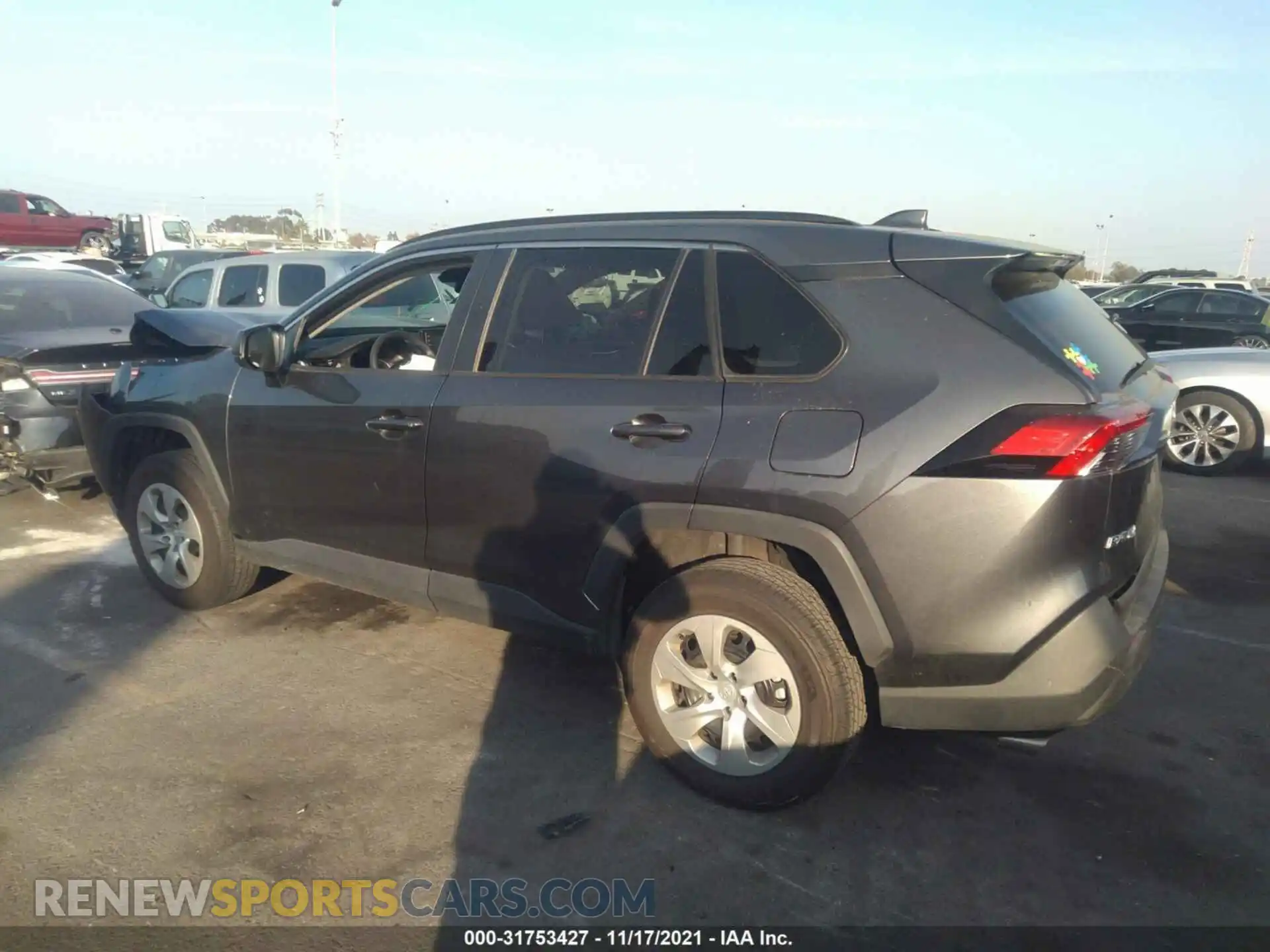 3 Photograph of a damaged car 2T3H1RFV2LC051363 TOYOTA RAV4 2020