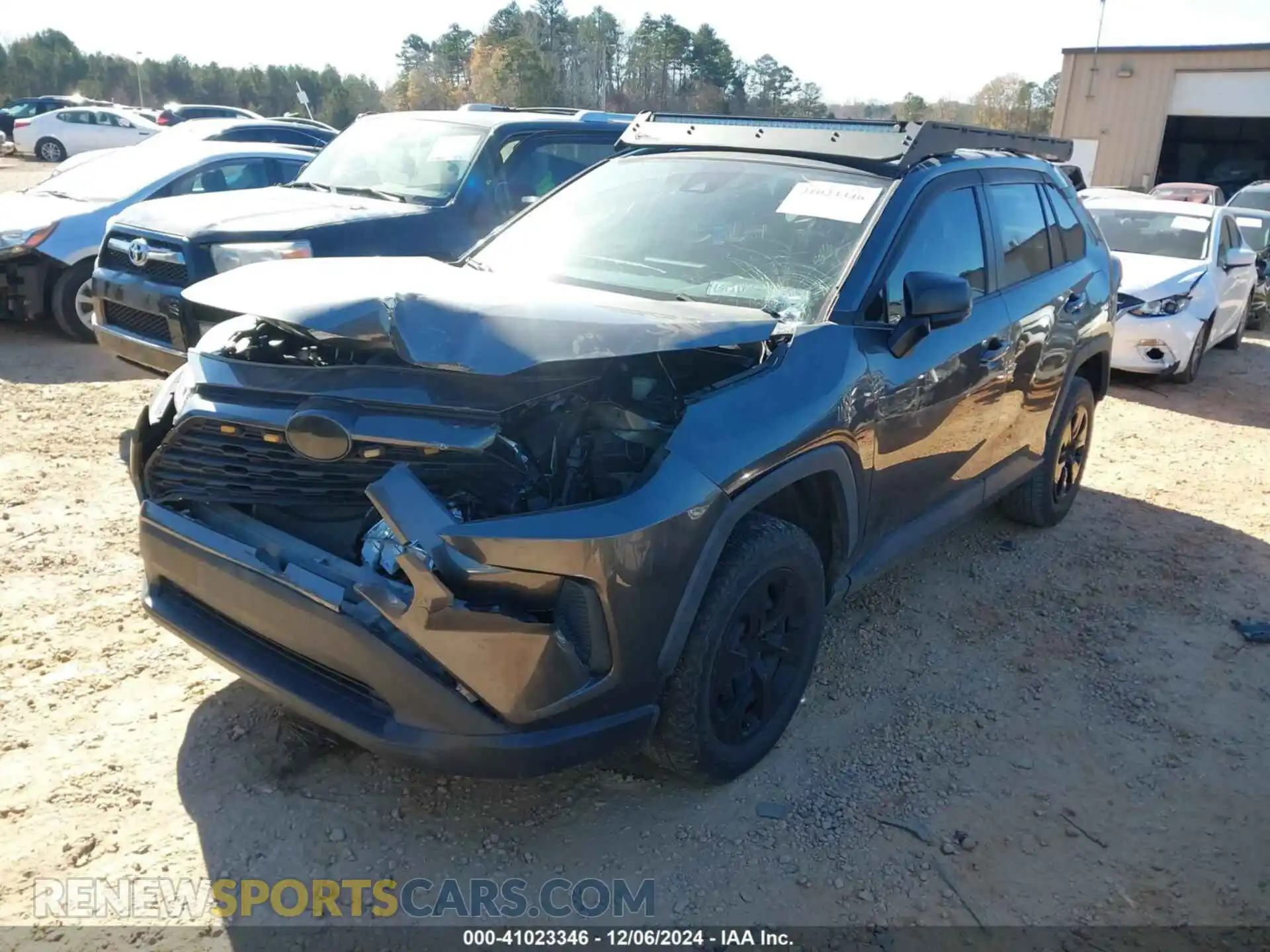 2 Photograph of a damaged car 2T3H1RFV2LC072617 TOYOTA RAV4 2020