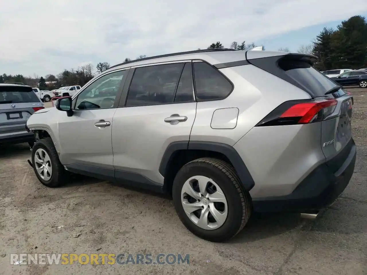 2 Photograph of a damaged car 2T3H1RFV2LW075886 TOYOTA RAV4 2020