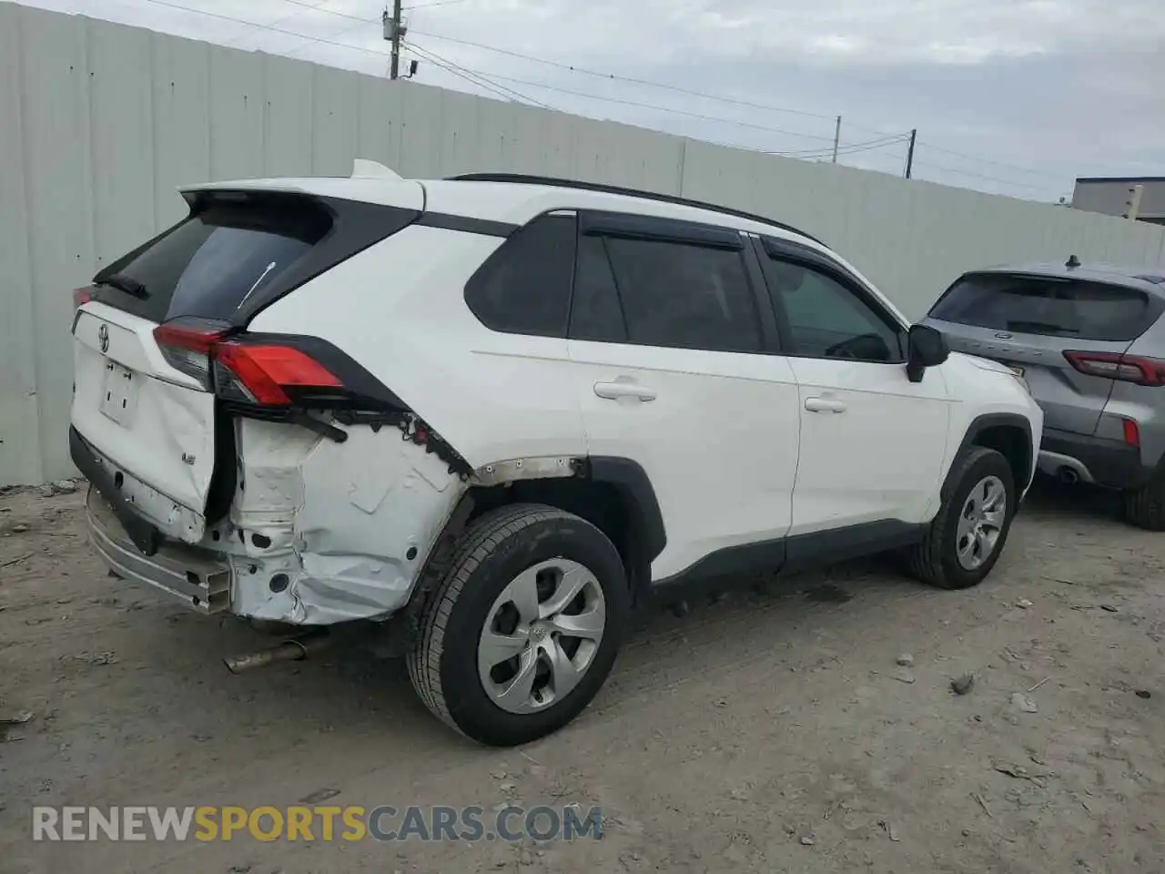 3 Photograph of a damaged car 2T3H1RFV2LW090551 TOYOTA RAV4 2020
