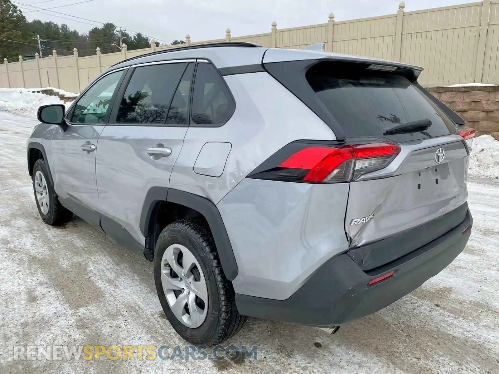 3 Photograph of a damaged car 2T3H1RFV3LC048309 TOYOTA RAV4 2020