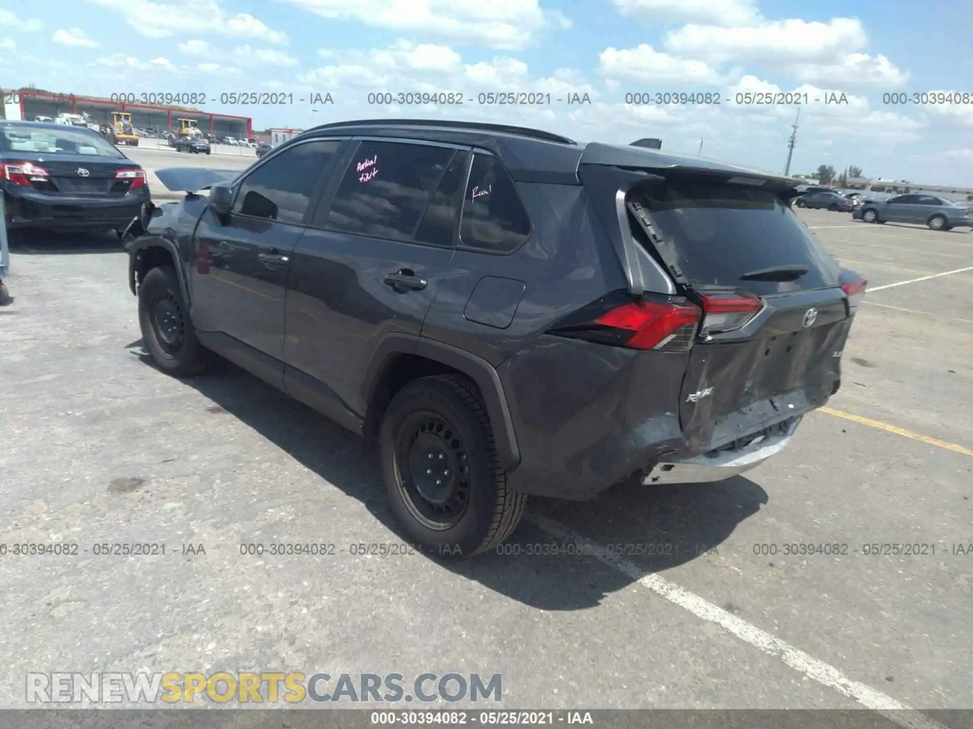 3 Photograph of a damaged car 2T3H1RFV3LC060962 TOYOTA RAV4 2020