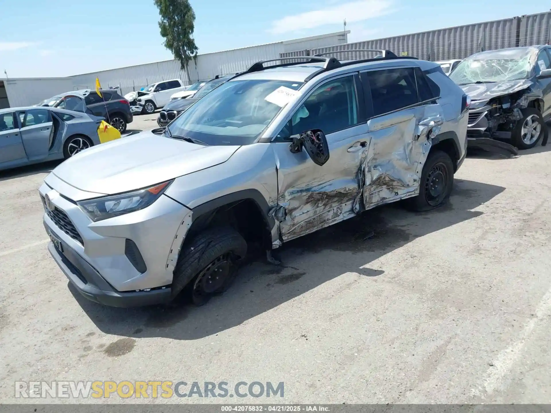2 Photograph of a damaged car 2T3H1RFV3LC084341 TOYOTA RAV4 2020