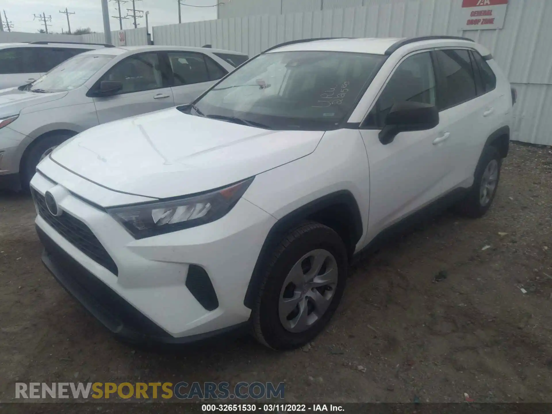 2 Photograph of a damaged car 2T3H1RFV4LC052725 TOYOTA RAV4 2020
