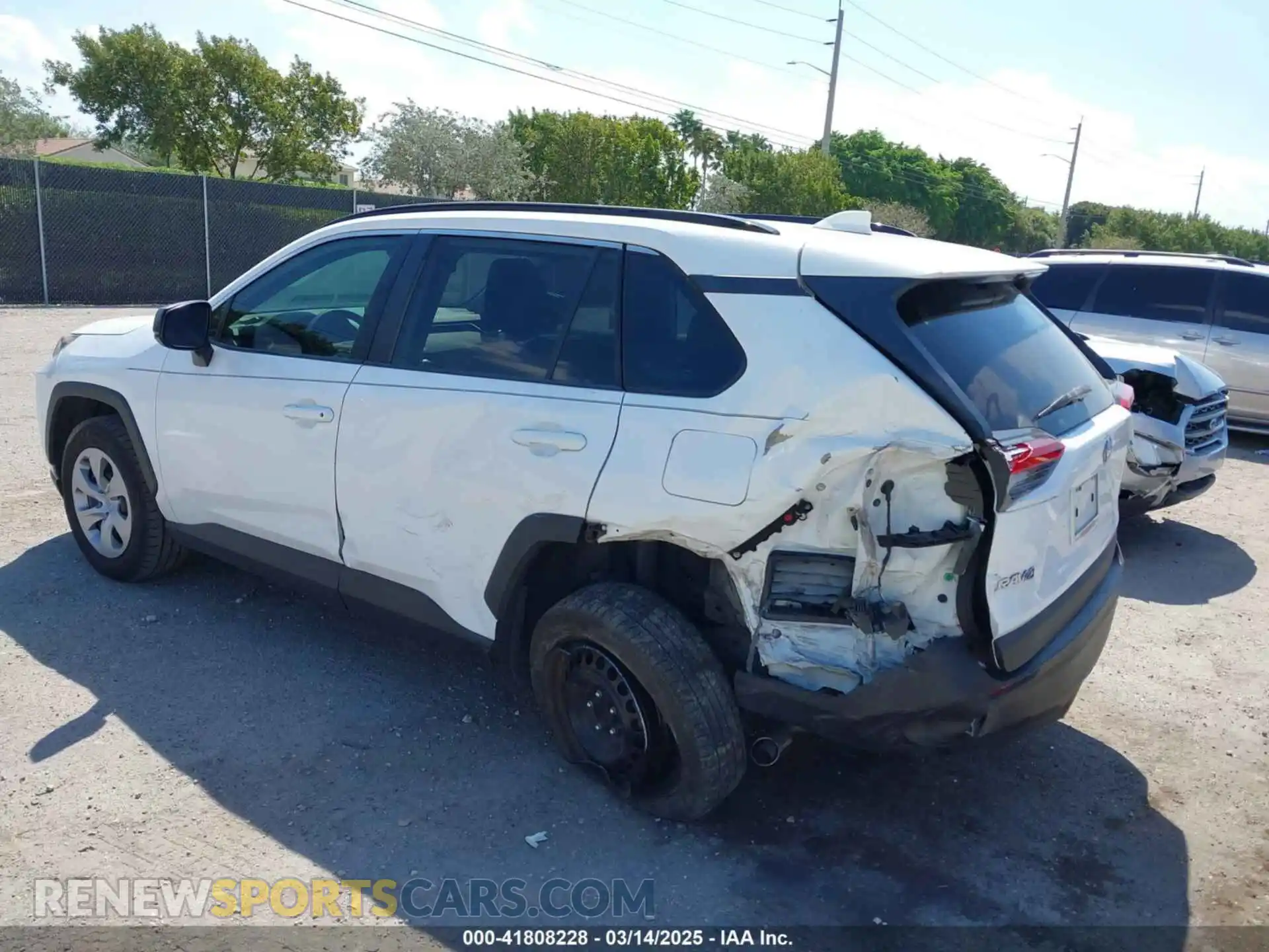 3 Фотография поврежденного автомобиля 2T3H1RFV4LC068116 TOYOTA RAV4 2020