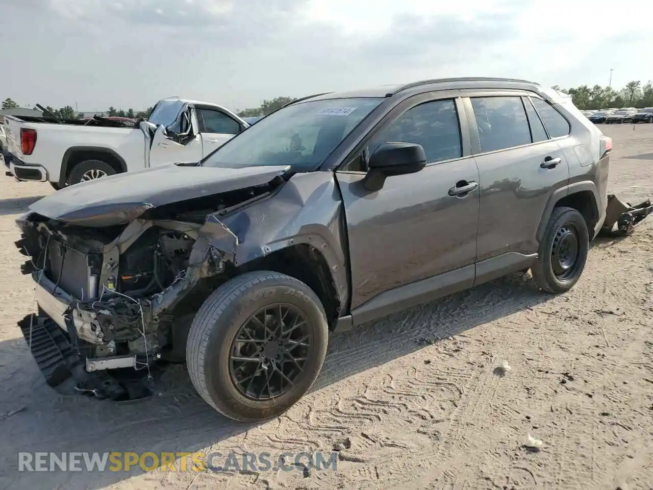 1 Photograph of a damaged car 2T3H1RFV4LW070558 TOYOTA RAV4 2020