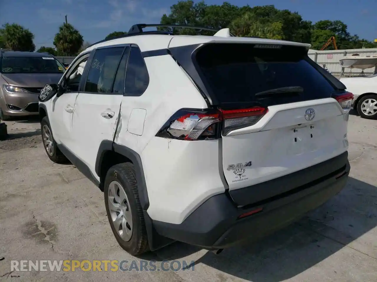 3 Photograph of a damaged car 2T3H1RFV5LC036999 TOYOTA RAV4 2020