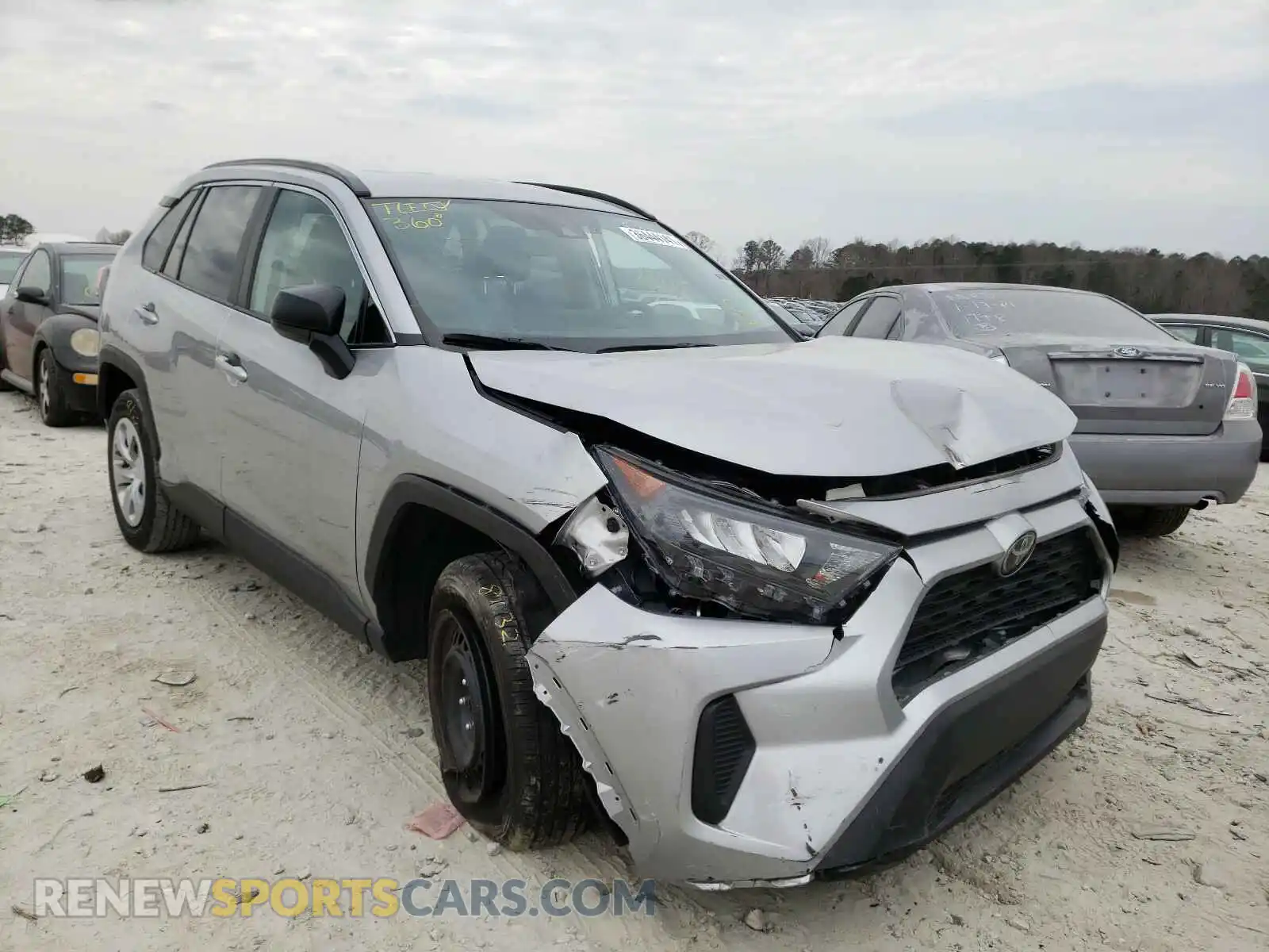 1 Photograph of a damaged car 2T3H1RFV6LC039331 TOYOTA RAV4 2020