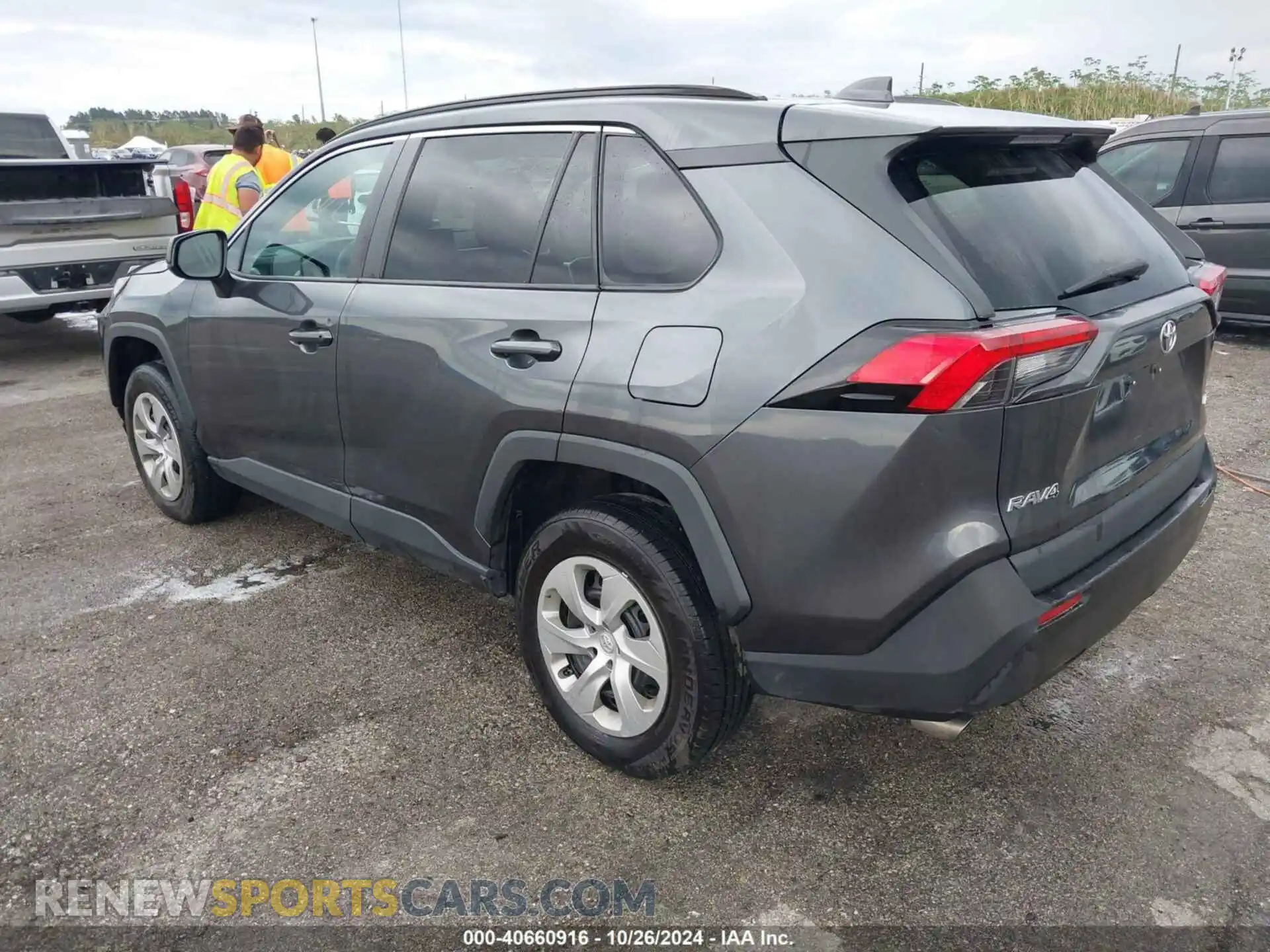 3 Photograph of a damaged car 2T3H1RFV6LC062446 TOYOTA RAV4 2020