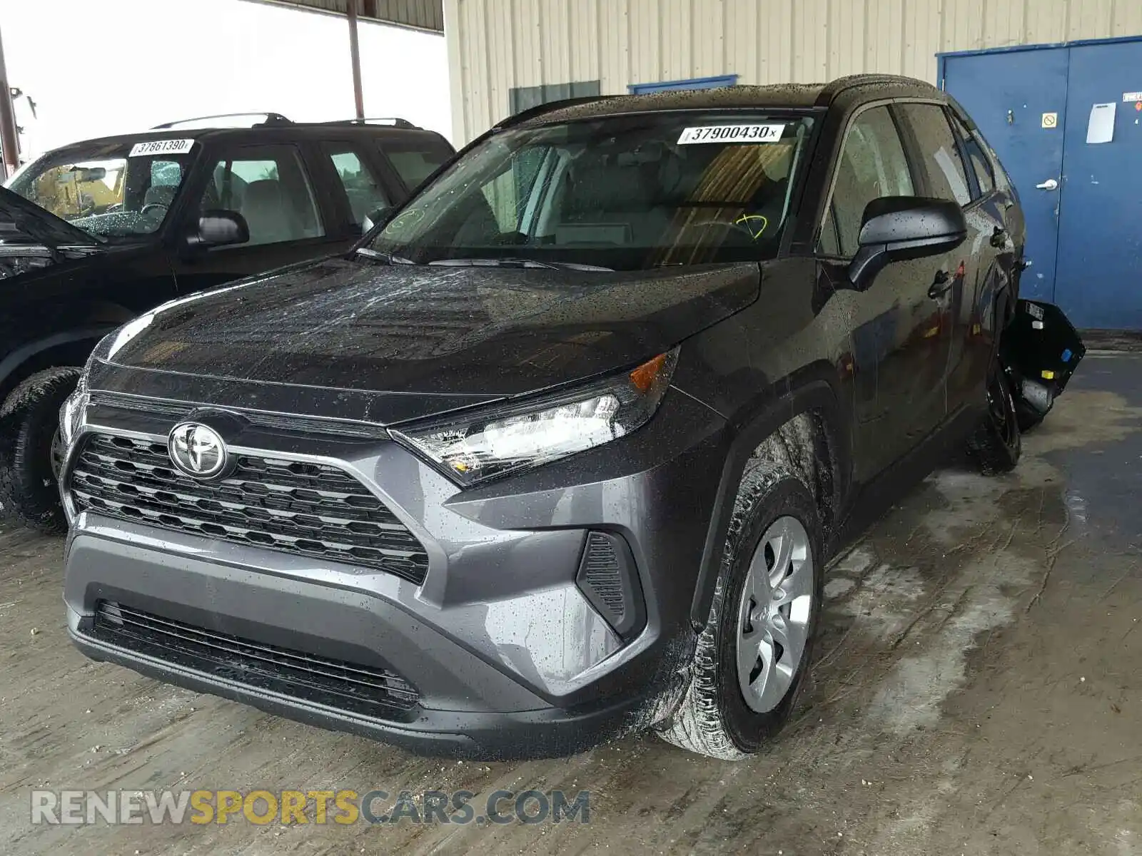 2 Photograph of a damaged car 2T3H1RFV6LC063659 TOYOTA RAV4 2020
