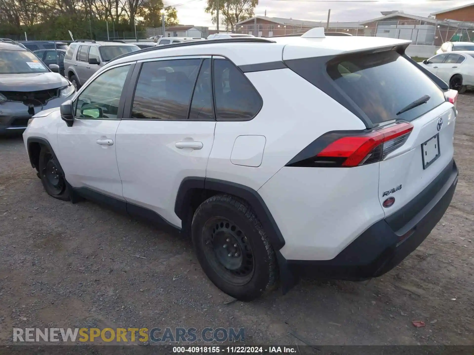 3 Фотография поврежденного автомобиля 2T3H1RFV6LC083460 TOYOTA RAV4 2020