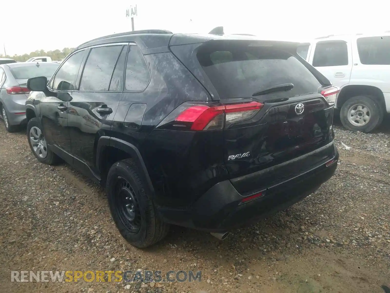 3 Photograph of a damaged car 2T3H1RFV6LW075292 TOYOTA RAV4 2020