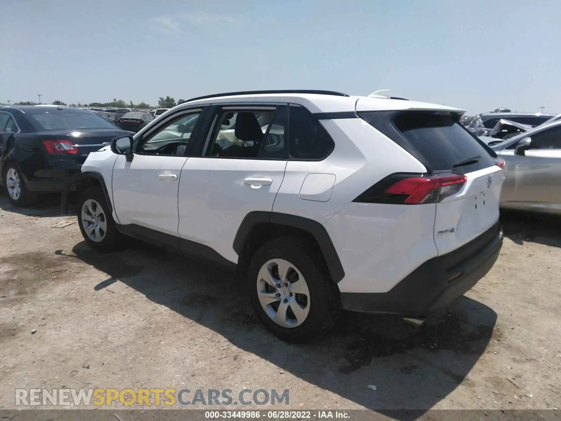 3 Фотография поврежденного автомобиля 2T3H1RFV7LC046708 TOYOTA RAV4 2020