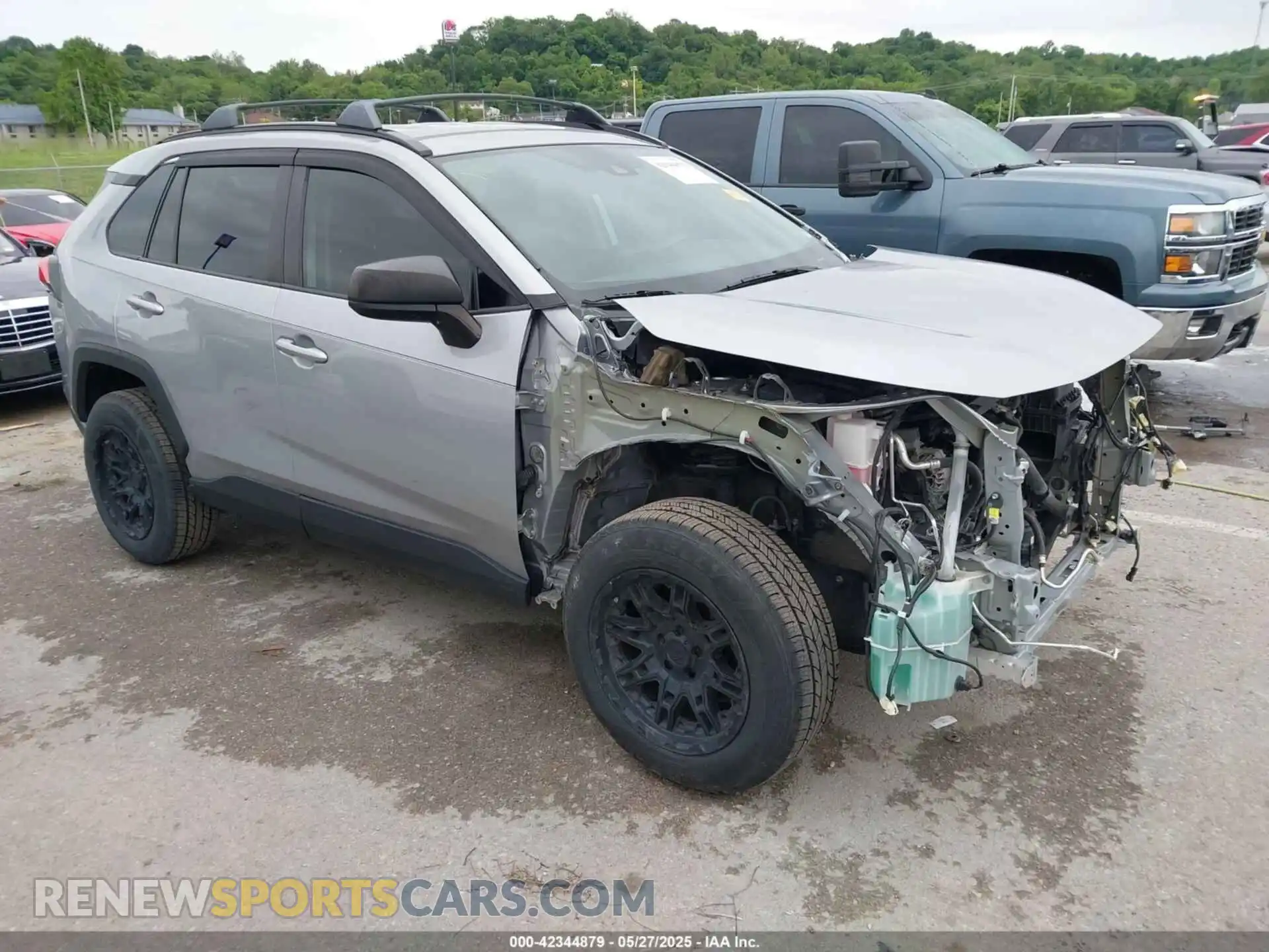 1 Photograph of a damaged car 2T3H1RFV7LC080311 TOYOTA RAV4 2020