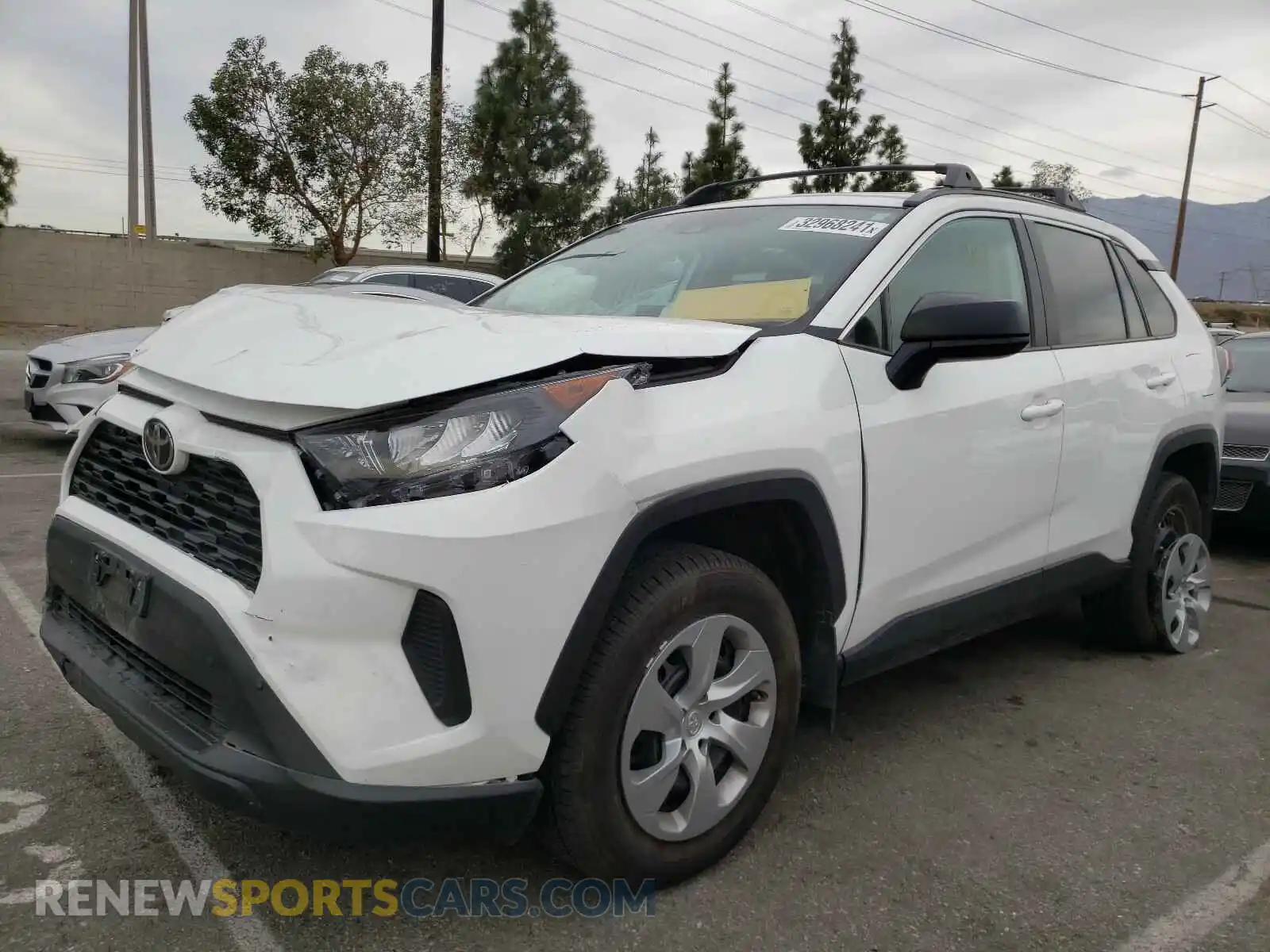 2 Photograph of a damaged car 2T3H1RFV7LW067718 TOYOTA RAV4 2020