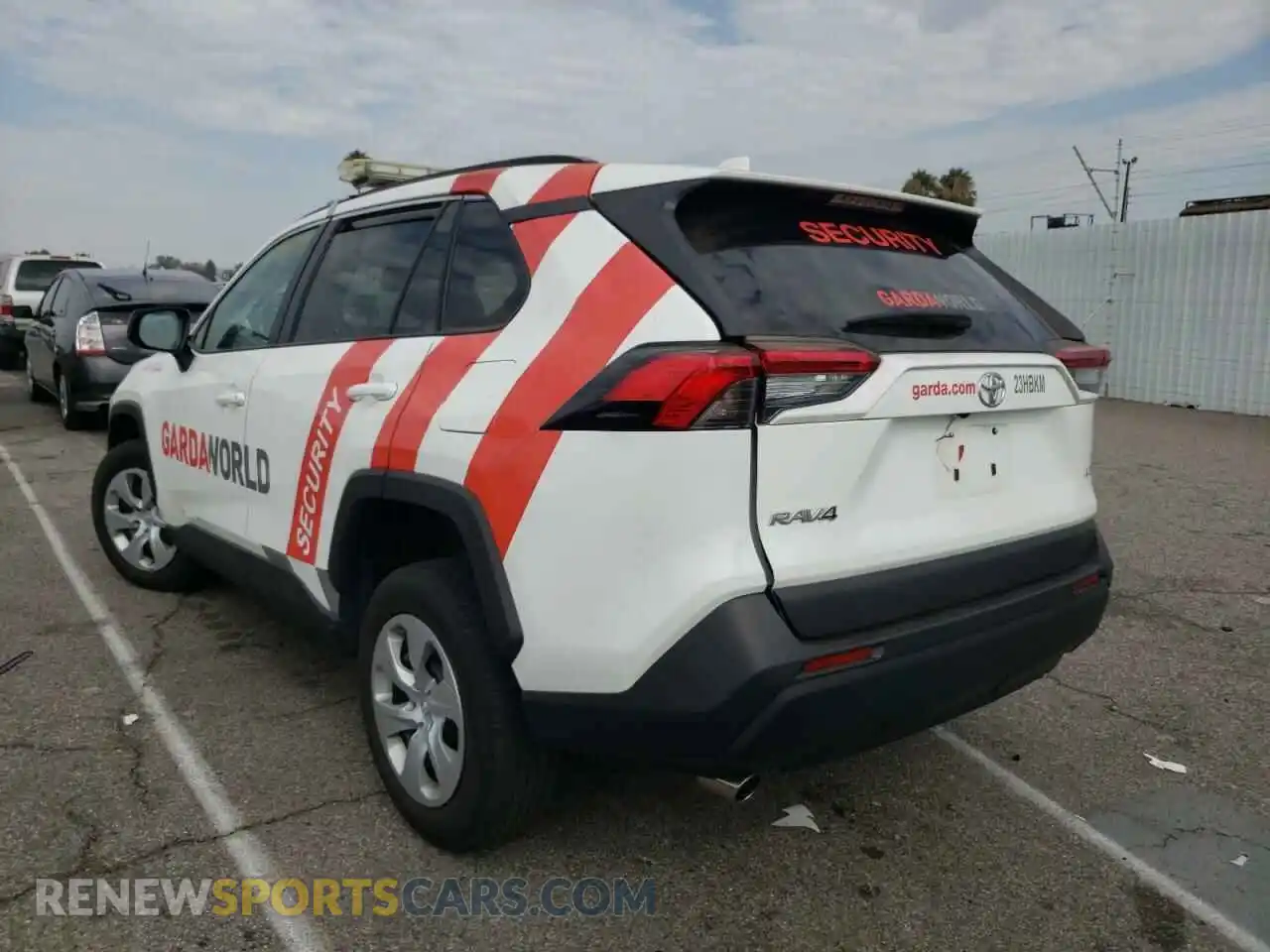 3 Photograph of a damaged car 2T3H1RFV7LW090190 TOYOTA RAV4 2020