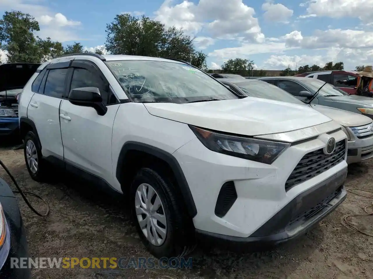 1 Photograph of a damaged car 2T3H1RFV8LC062030 TOYOTA RAV4 2020