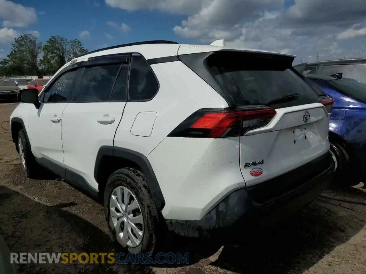 3 Photograph of a damaged car 2T3H1RFV8LC062030 TOYOTA RAV4 2020